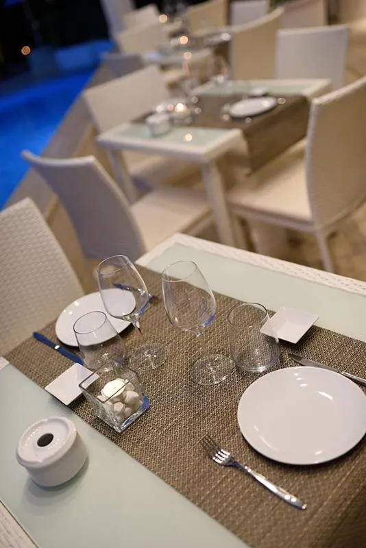 Restaurant/places to eat in Foglie D' Acqua