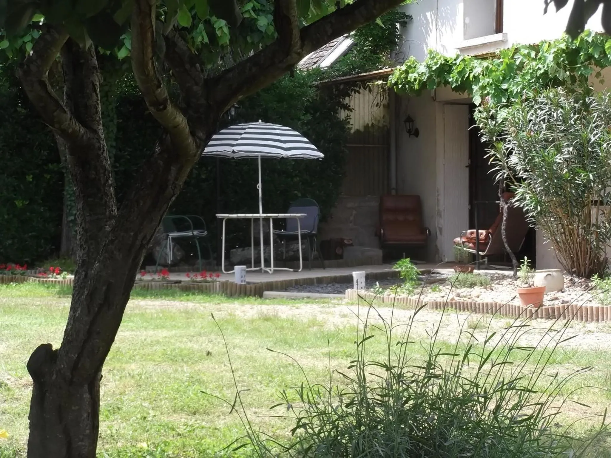 Patio in 43 Rue des Quarts