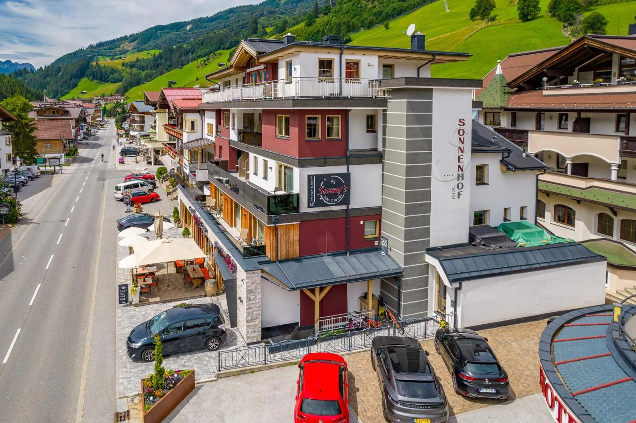 Property building in SonnenHOF hotel gerlos centrum