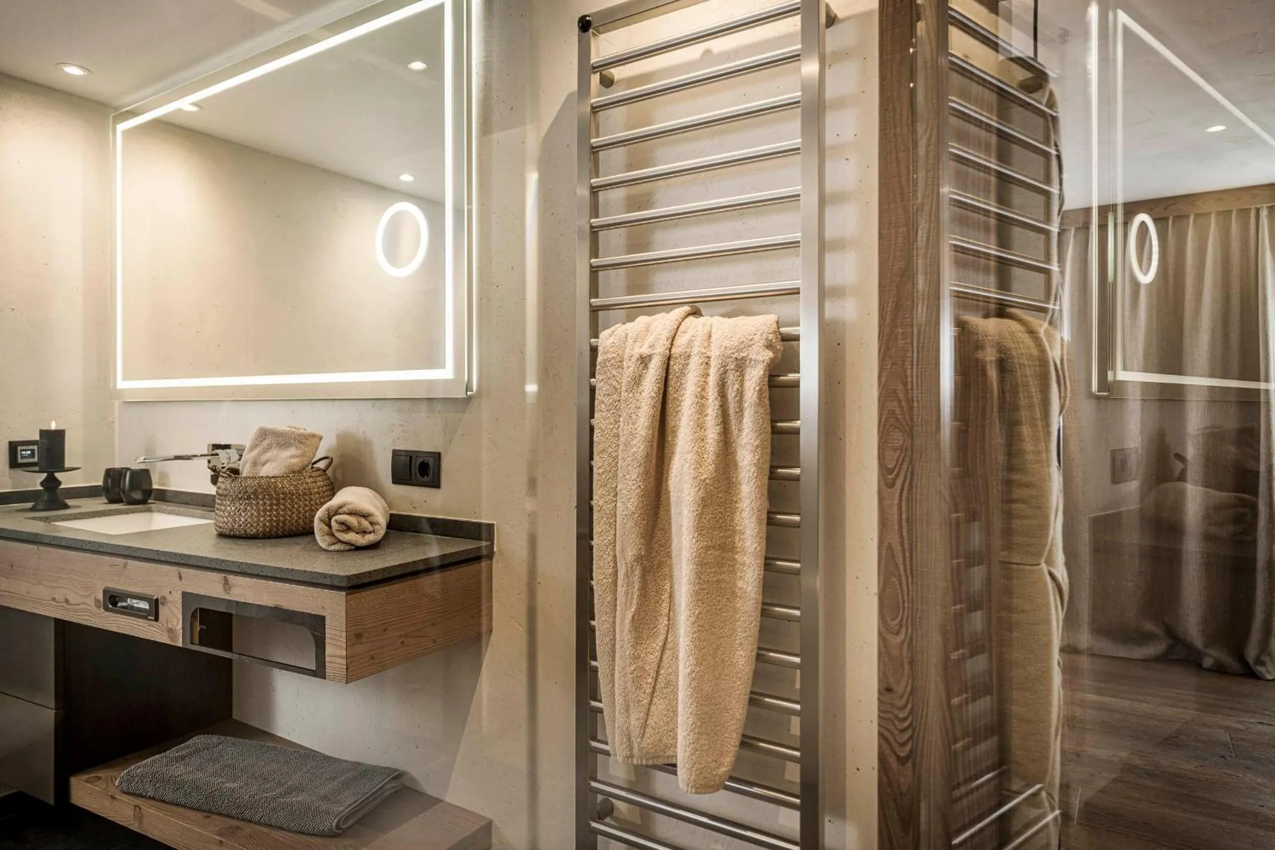 Photo of the whole room in SonnenHOF hotel gerlos centrum