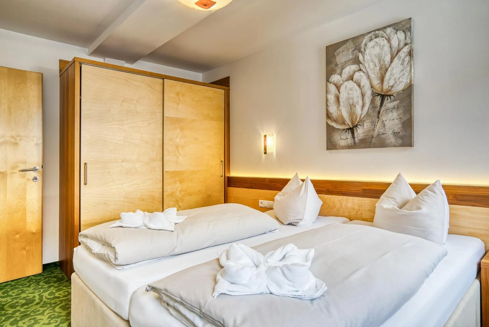 Bedroom, Bed in SonnenHOF hotel gerlos centrum