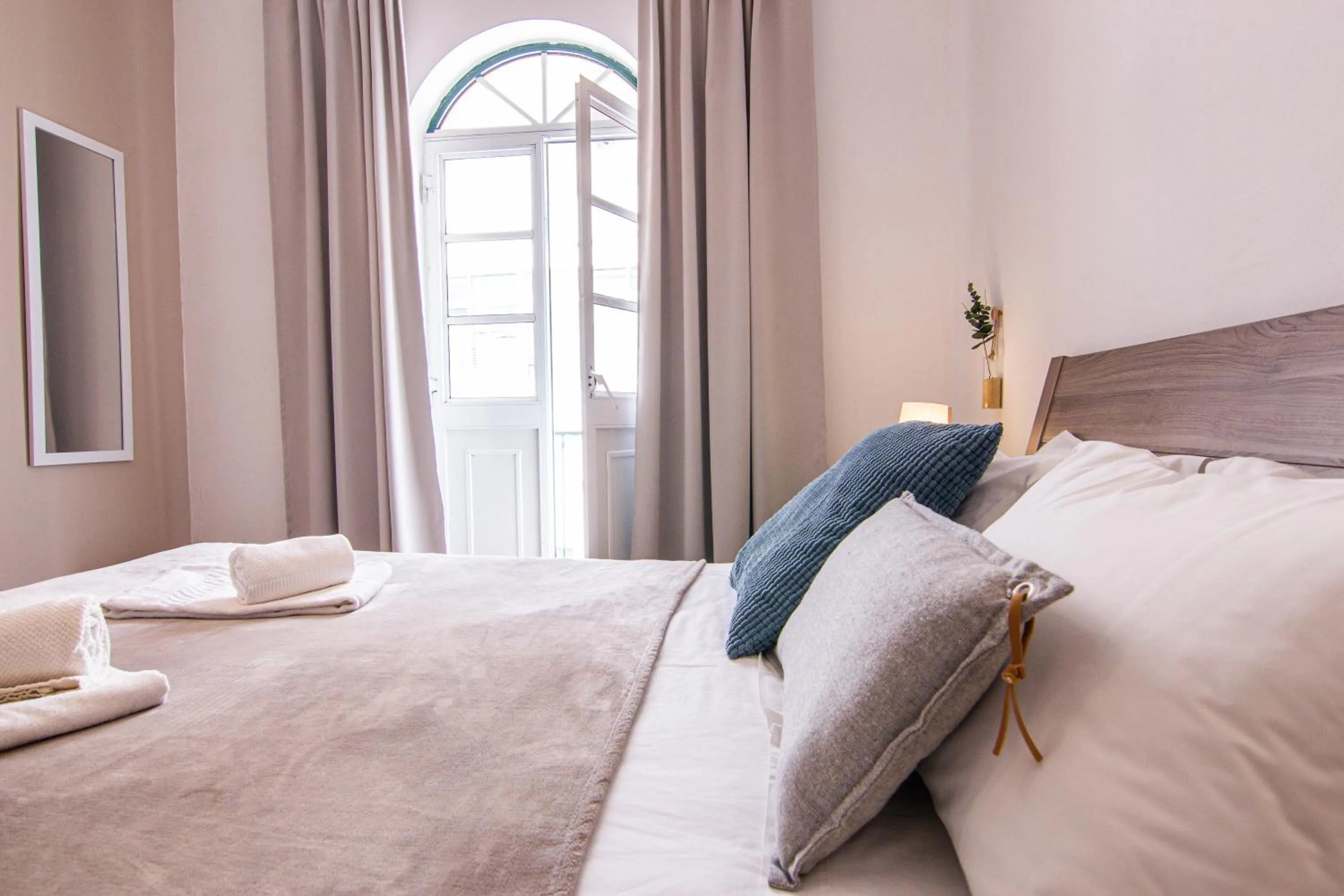 Bed in Faro Central - Holiday Apartments