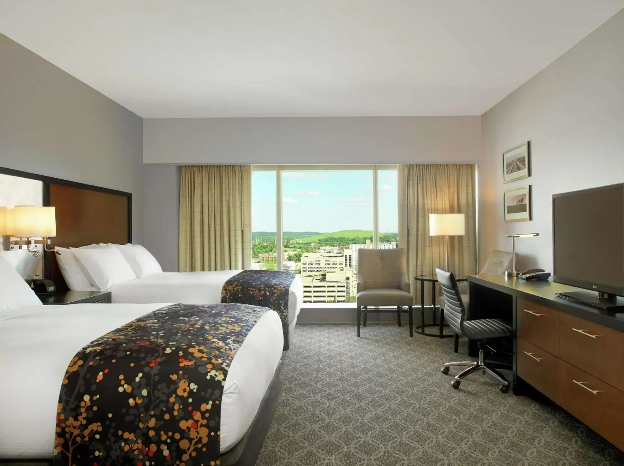 Double Room with City View - Upper Floor in DoubleTree by Hilton Hotel Cedar Rapids Convention Complex Double Room with City View - Upper Floor in DoubleTree by Hilton Hotel Cedar Rapids Convention Complex
