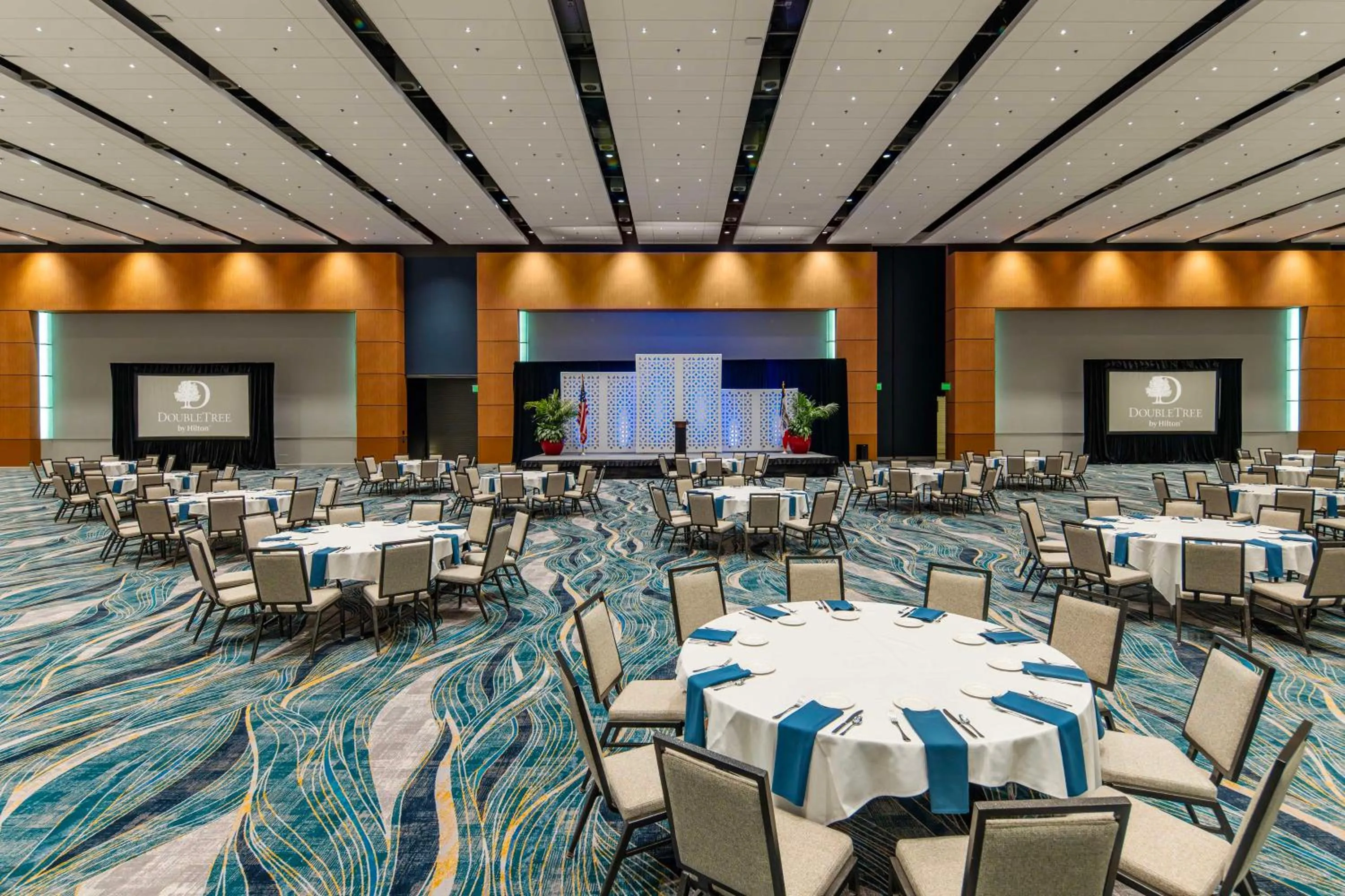 Meeting/conference room in DoubleTree by Hilton Hotel Cedar Rapids Convention Complex