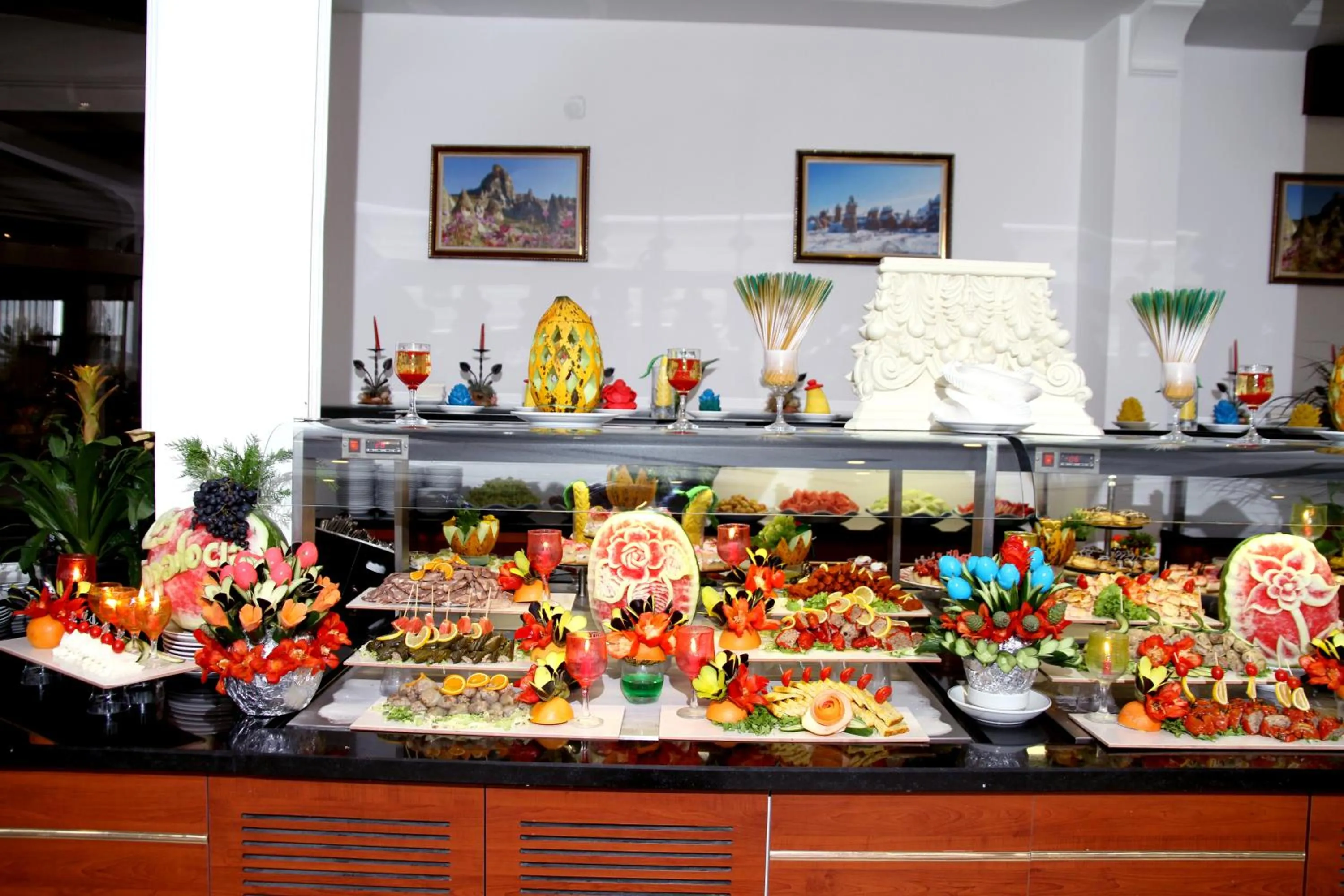 Food and drinks in SIGNATURE GARDEN AVANOS Hotel & SPA