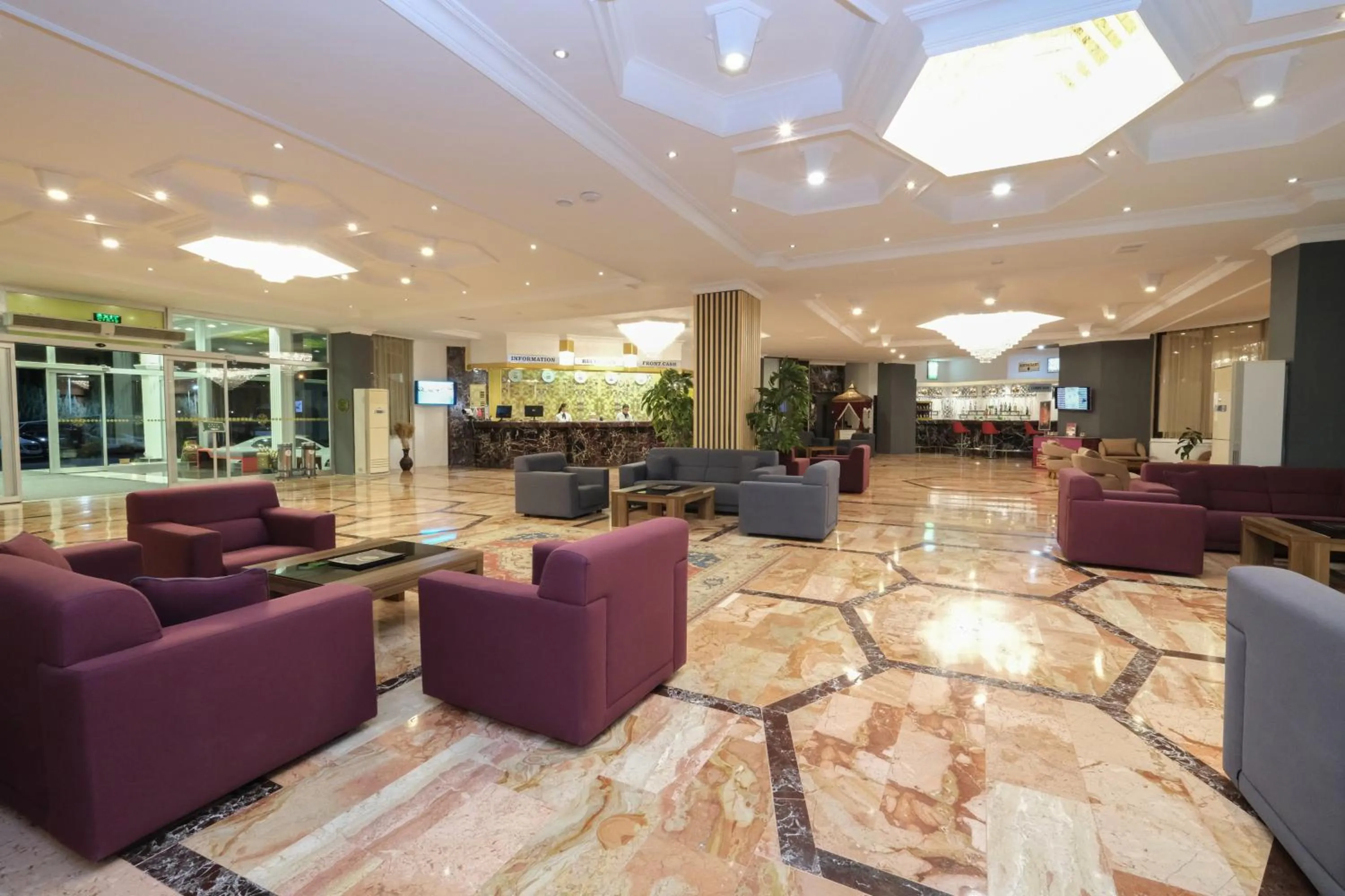 Lobby or reception in SIGNATURE GARDEN AVANOS Hotel & SPA