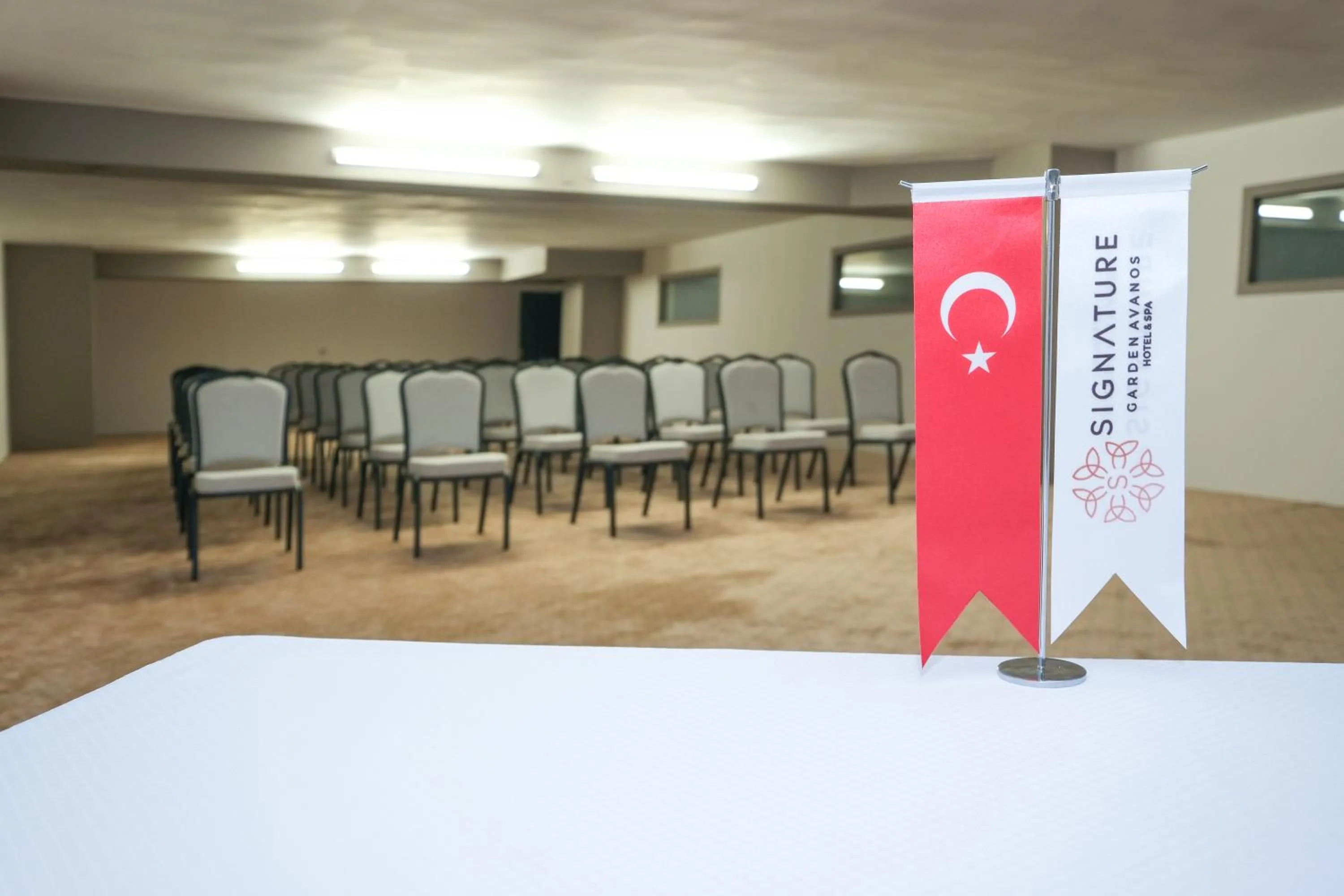Meeting/conference room in SIGNATURE GARDEN AVANOS Hotel & SPA