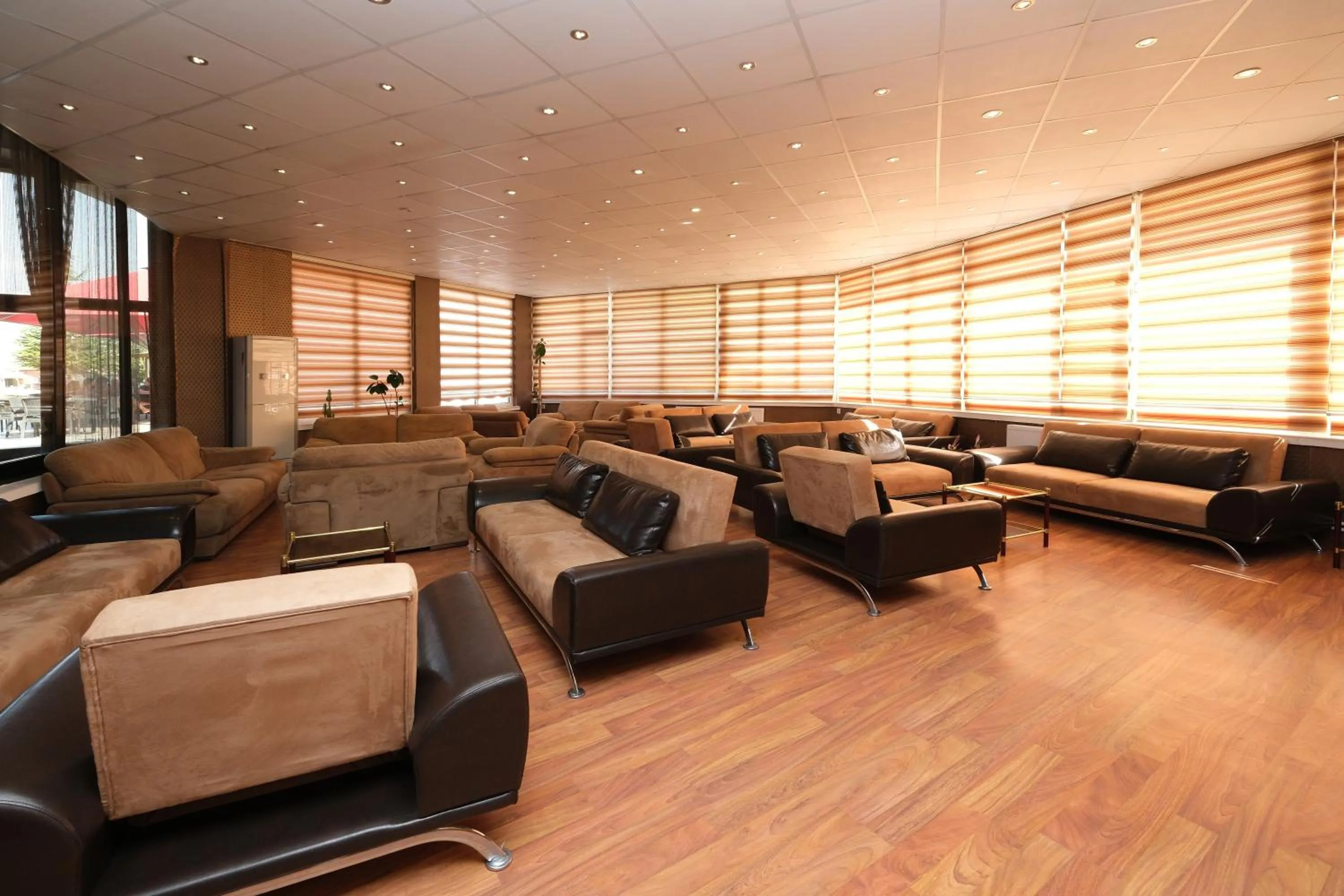 Communal lounge/ TV room in SIGNATURE GARDEN AVANOS Hotel & SPA