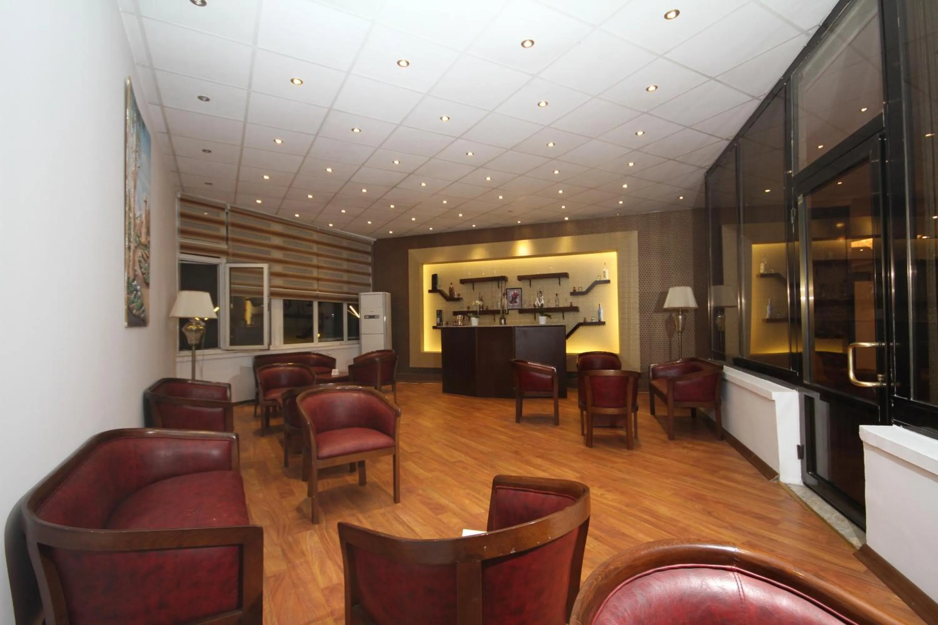 Lounge or bar in SIGNATURE GARDEN AVANOS Hotel & SPA