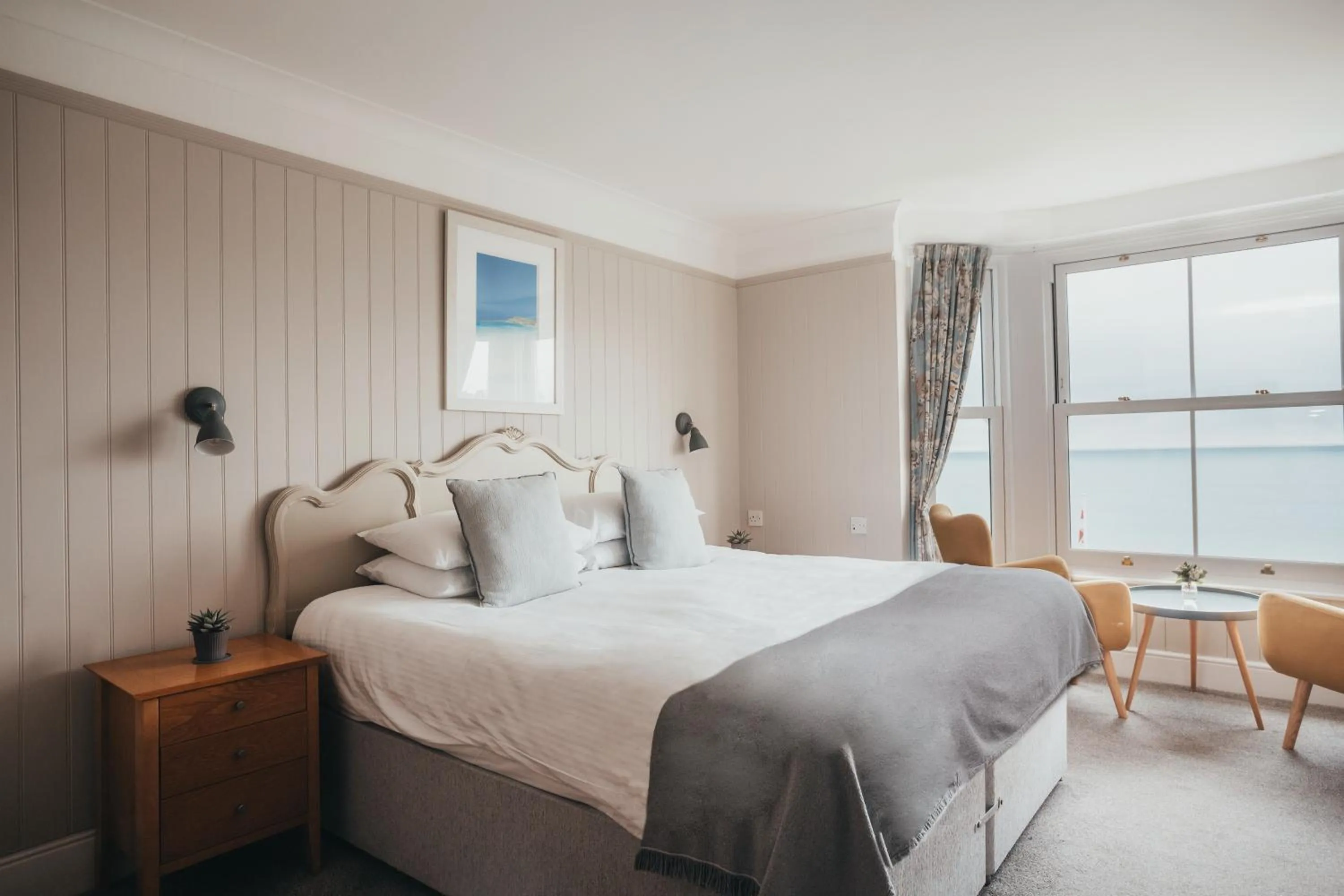 Bedroom, Bed in The Bay Hotel