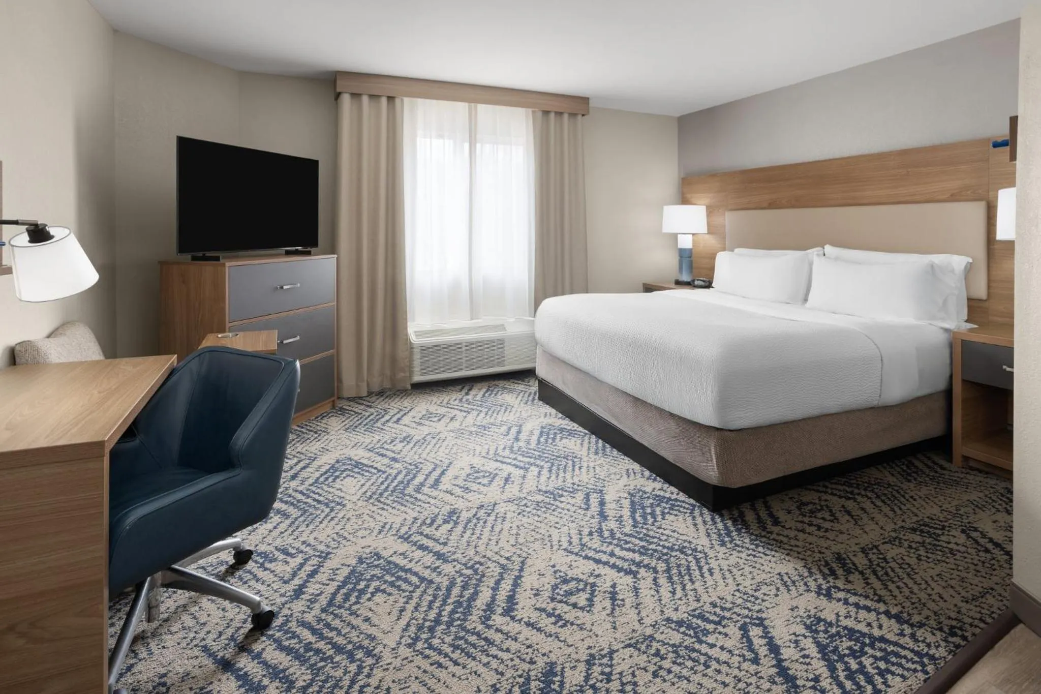 Photo of the whole room, Bed in Candlewood Suites Aberdeen-Bel Air by IHG