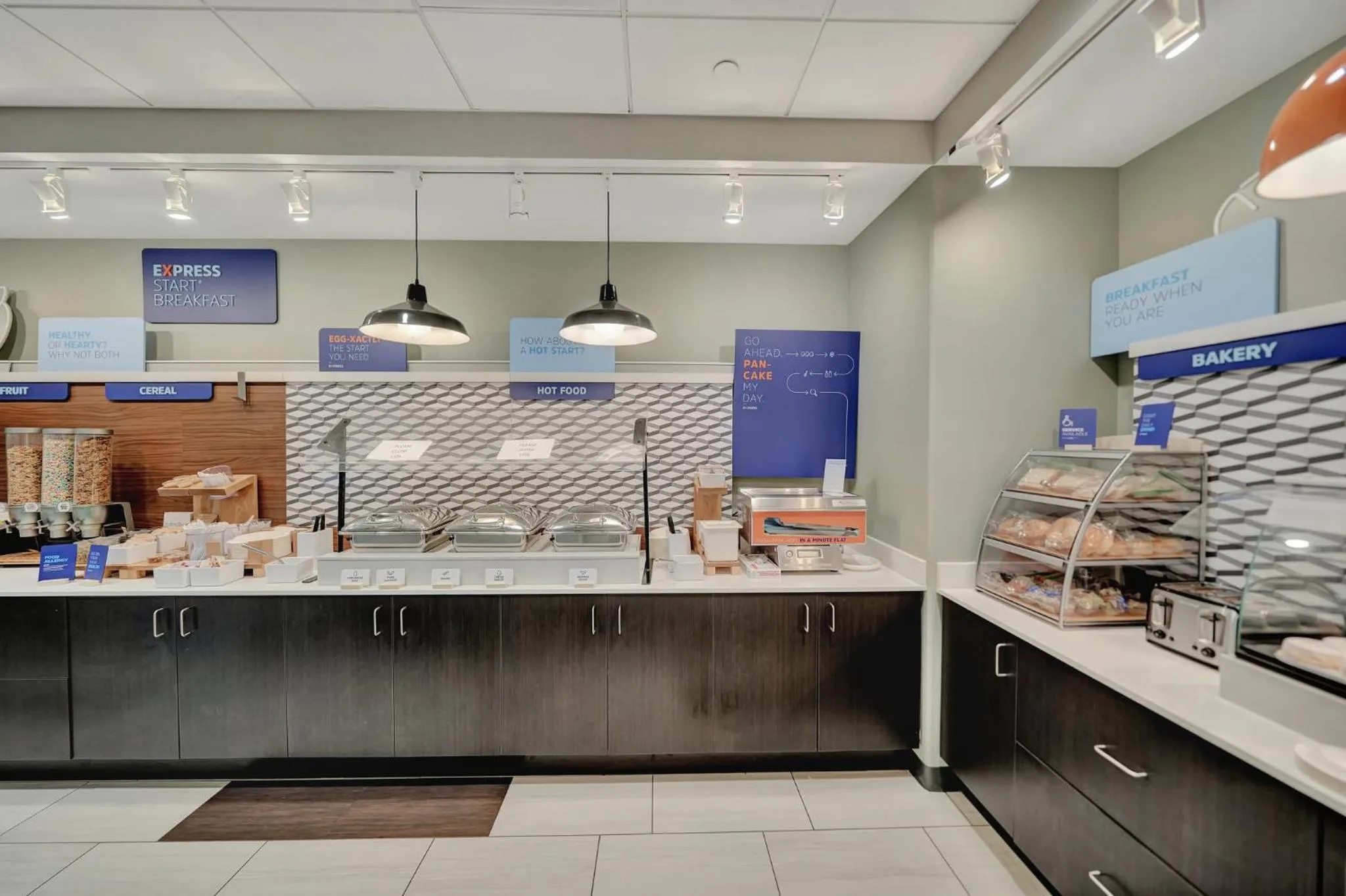 Breakfast in Holiday Inn Express Hotel & Suites Beatrice by IHG