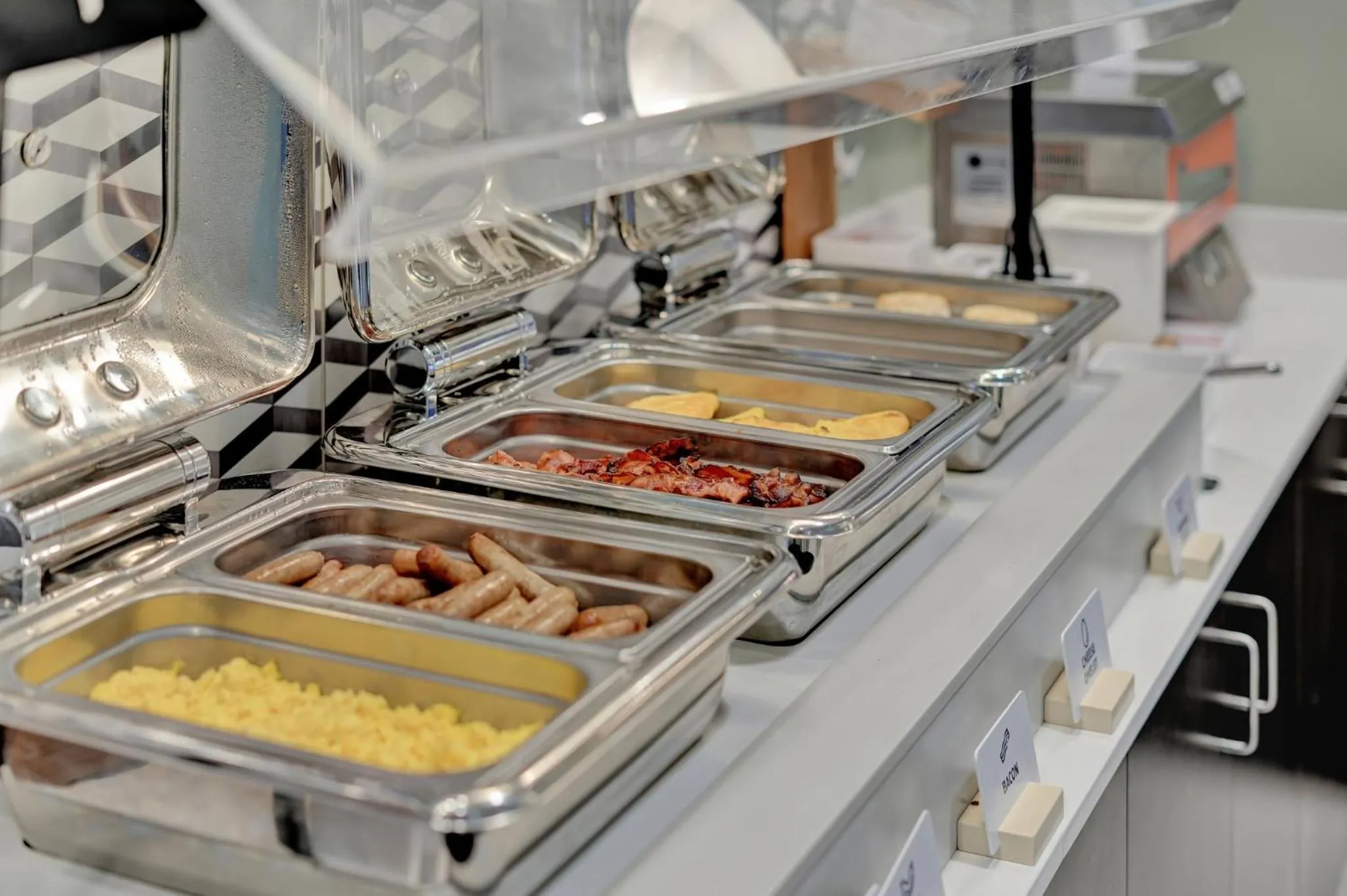 Breakfast in Holiday Inn Express Hotel & Suites Beatrice by IHG