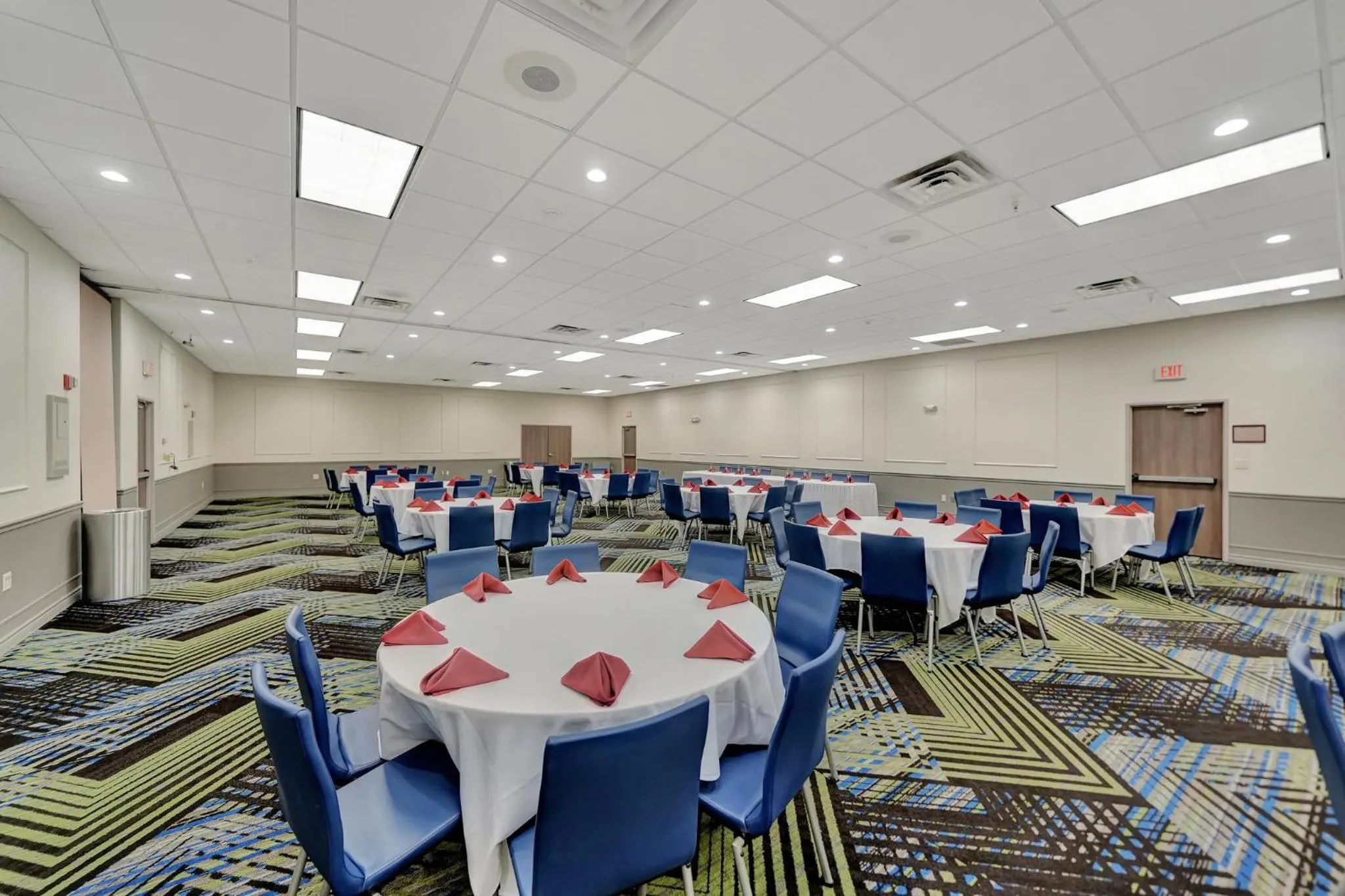 Meeting/conference room in Holiday Inn Express Hotel & Suites Beatrice by IHG