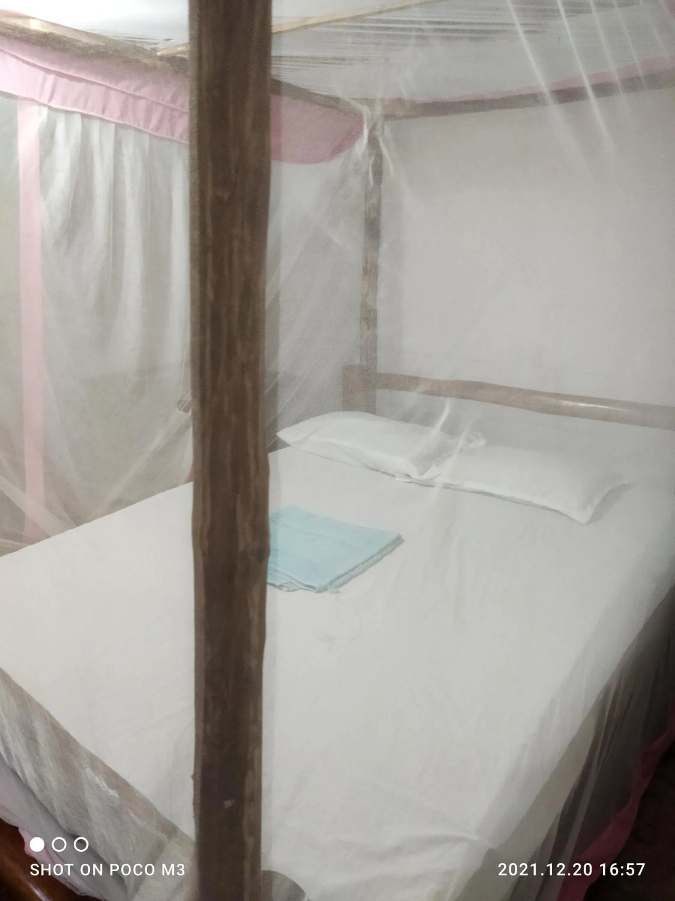 Bed in Mida Creek Eco Camp