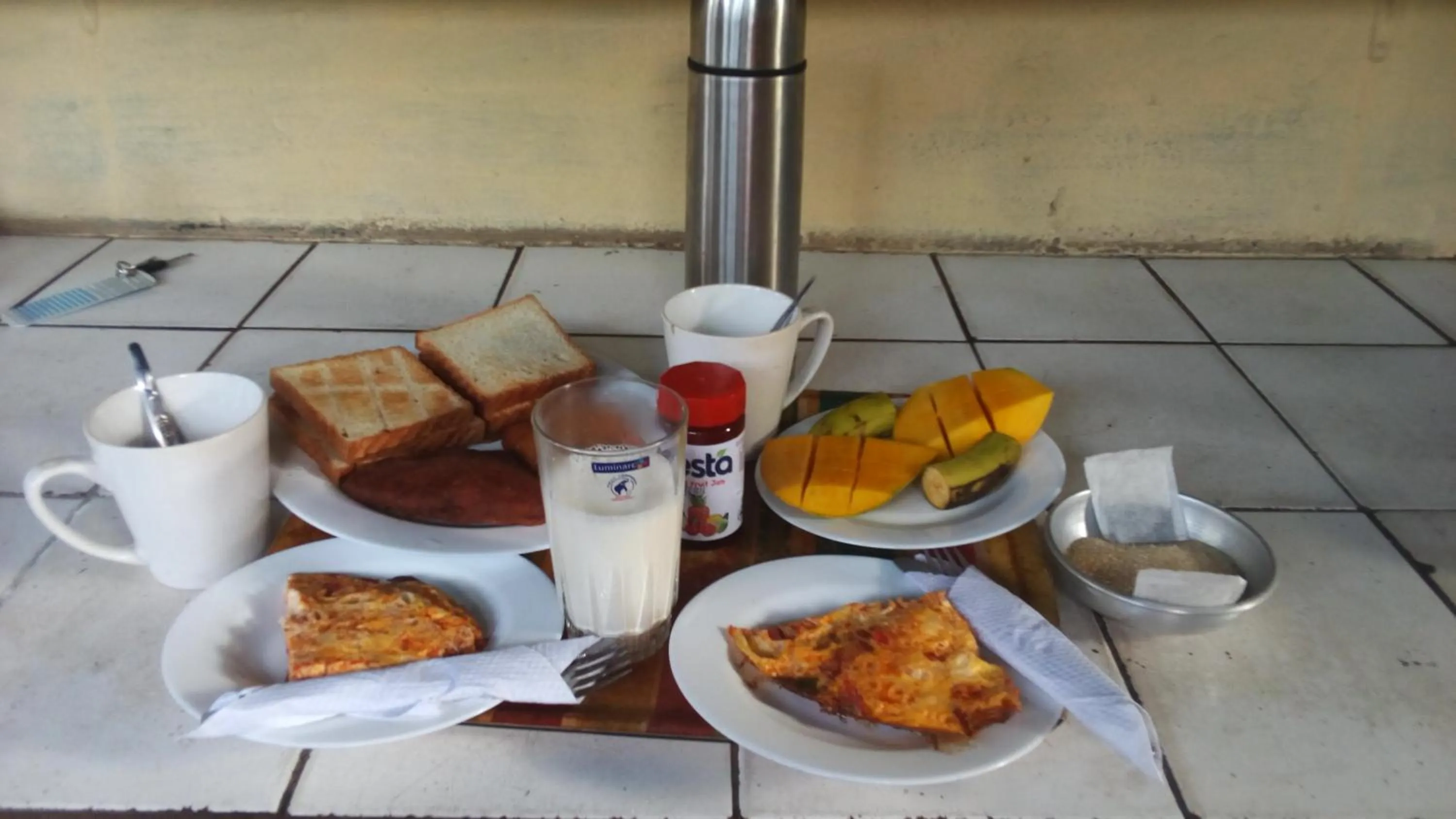 Breakfast in Mida Creek Eco Camp