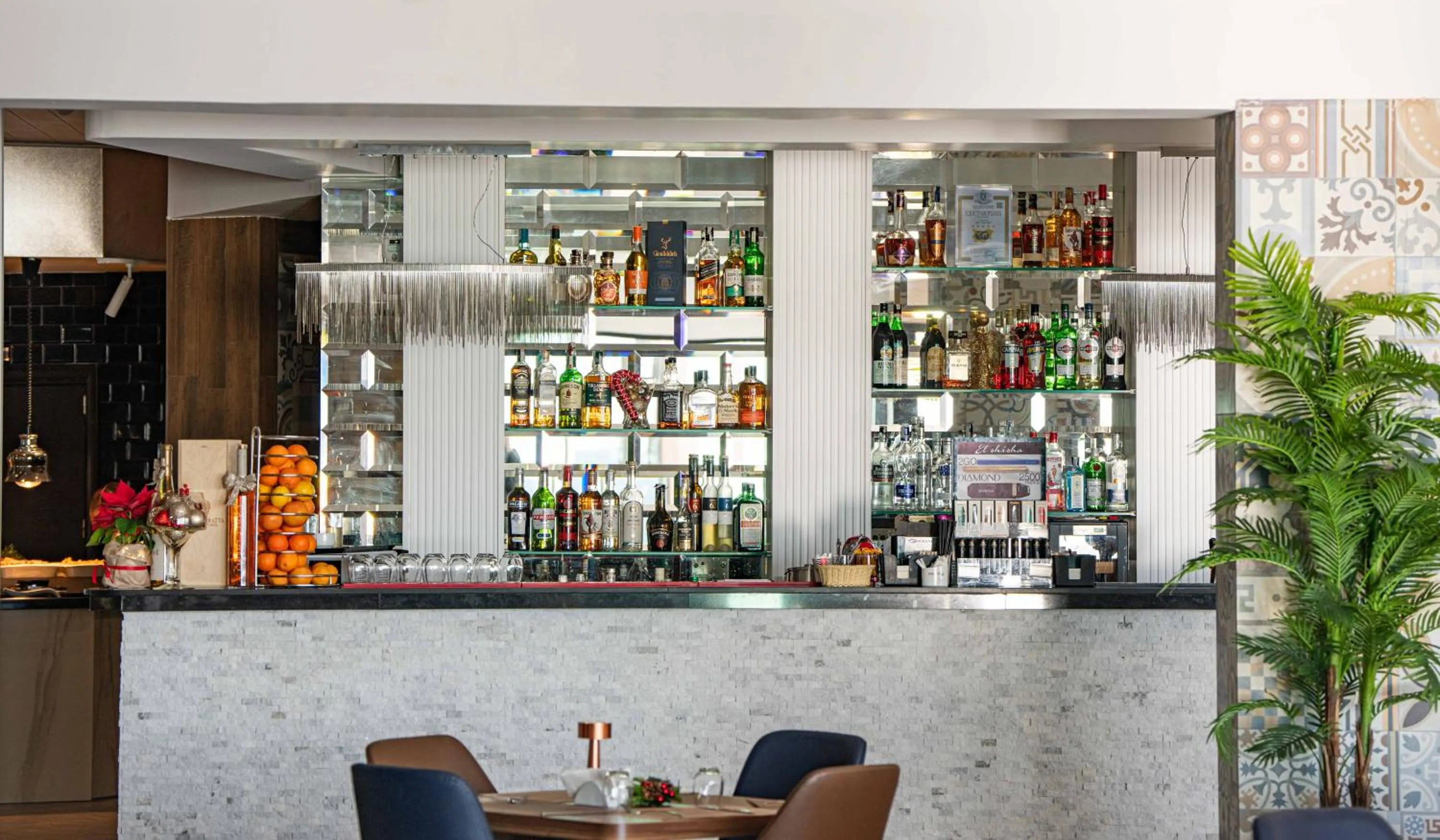 Lounge or bar in Grand Hotel Sveti Vlas - Fitness & SPA Hotel