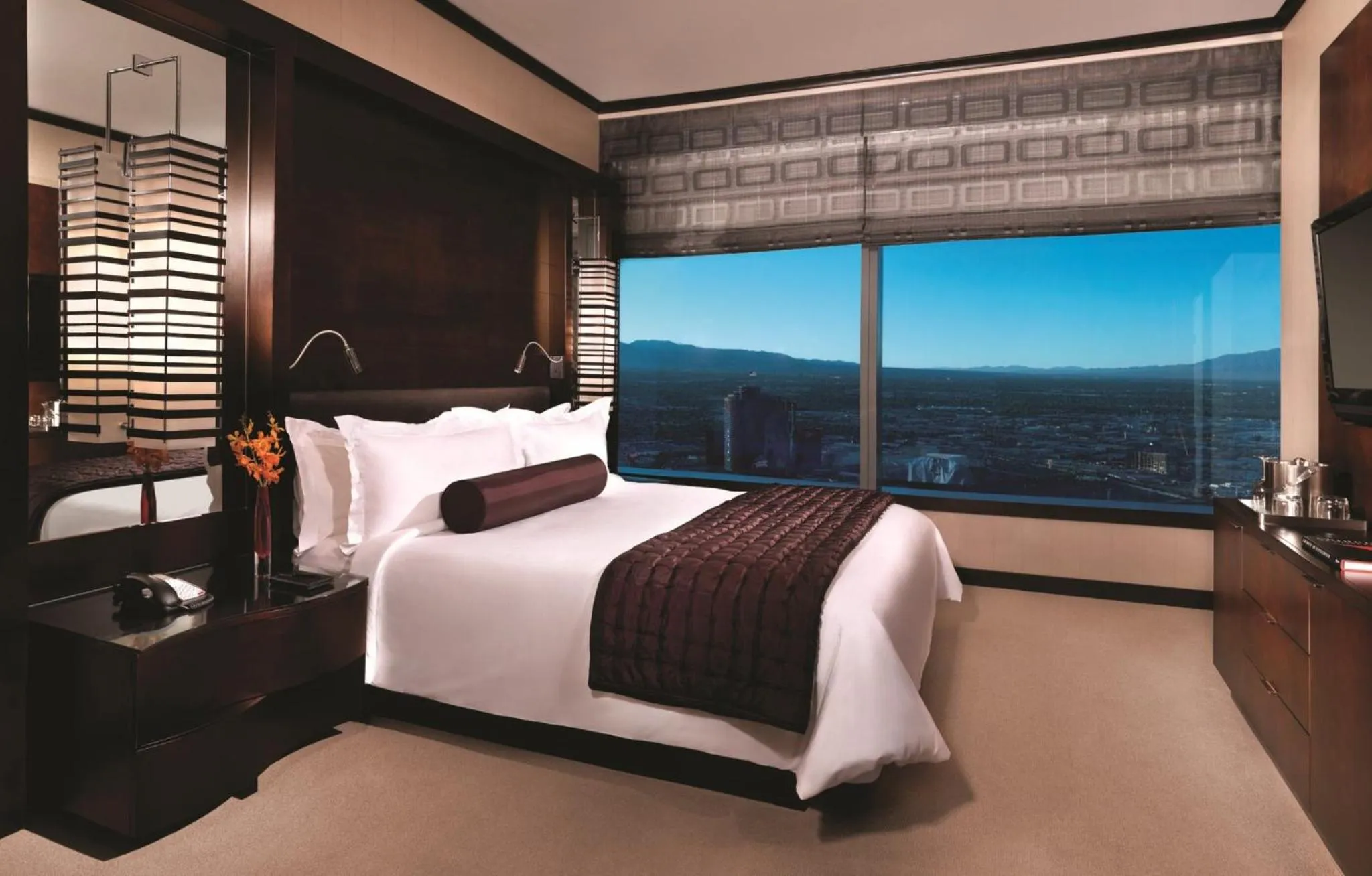Photo of the whole room, Bed in Vdara Hotel & Spa at ARIA Las Vegas