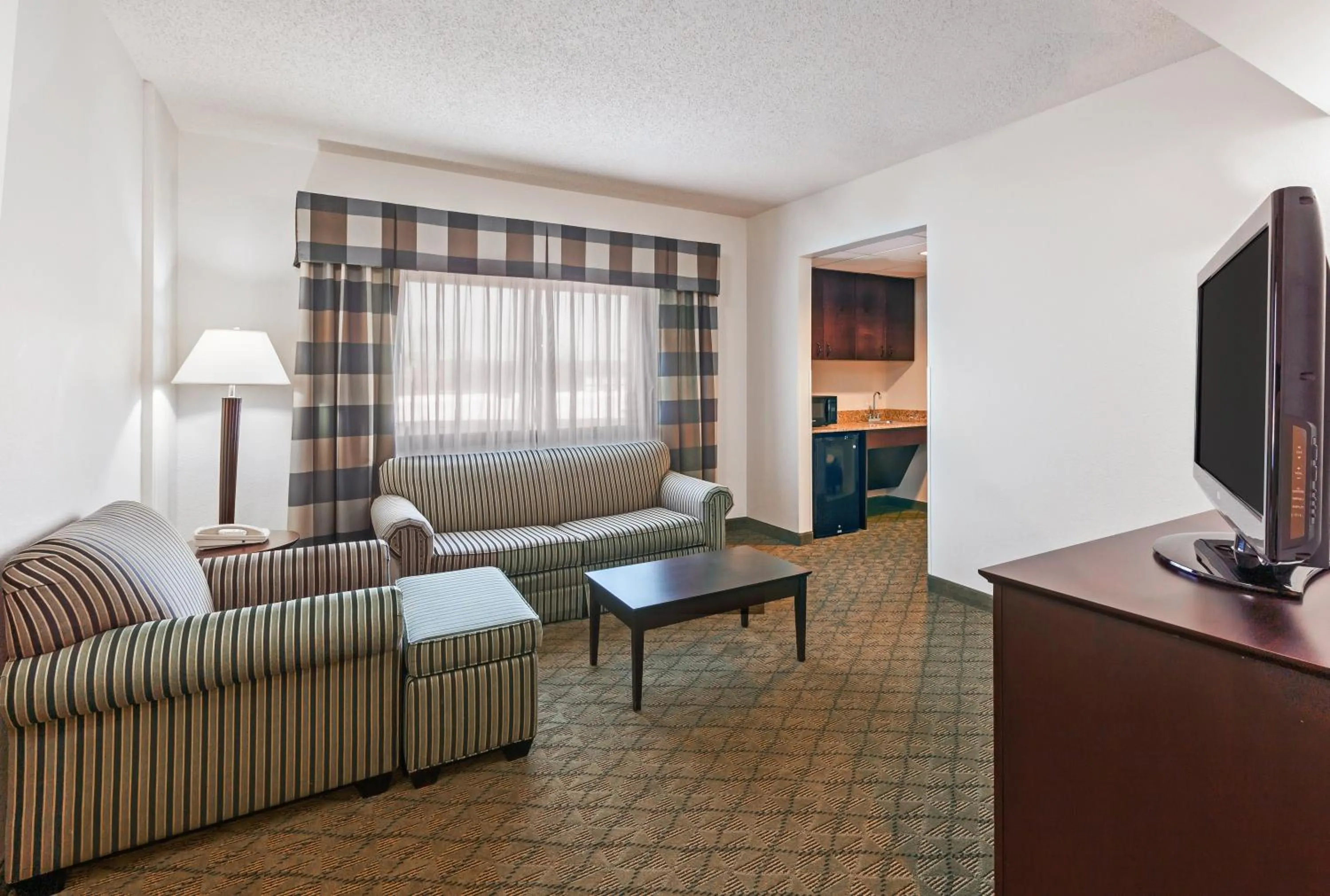Photo of the whole room in Holiday Inn Springdale-Fayetteville Area by IHG