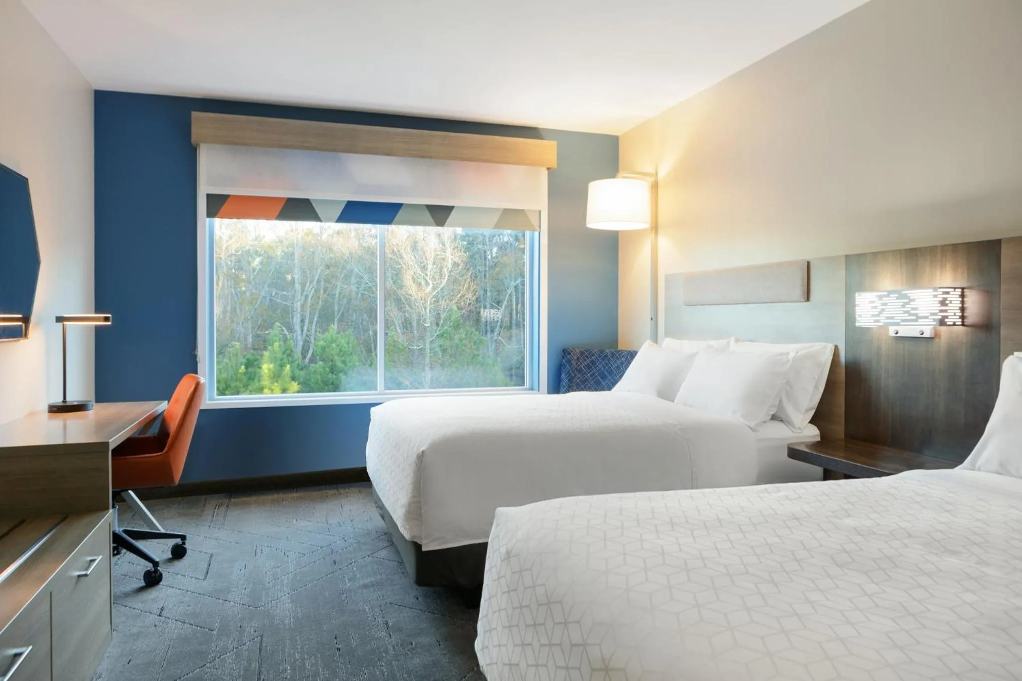 Photo of the whole room, Bed in Holiday Inn Express Apex - Raleigh by IHG
