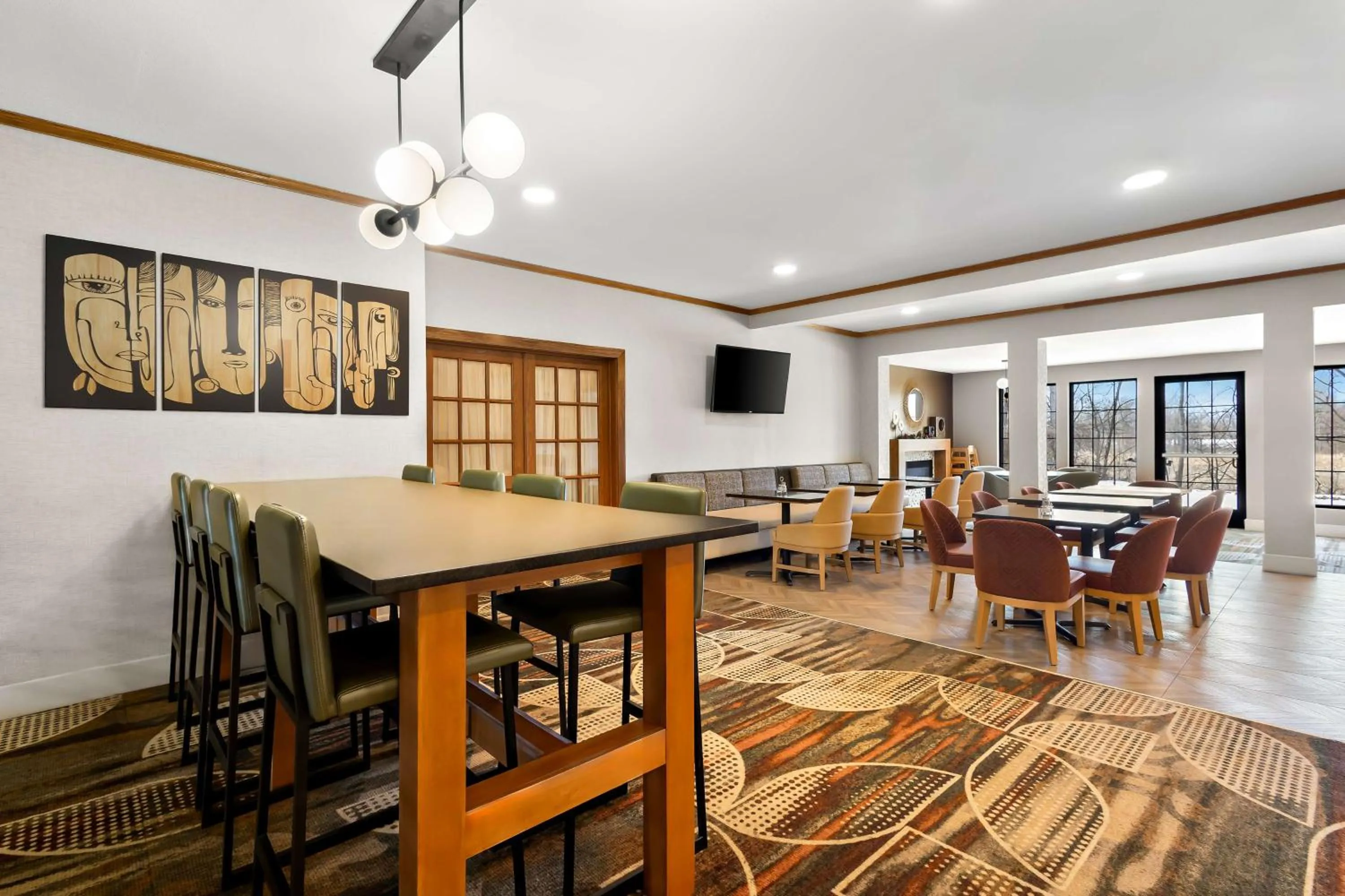 Breakfast in SureStay Plus by Best Western Fremont I-69