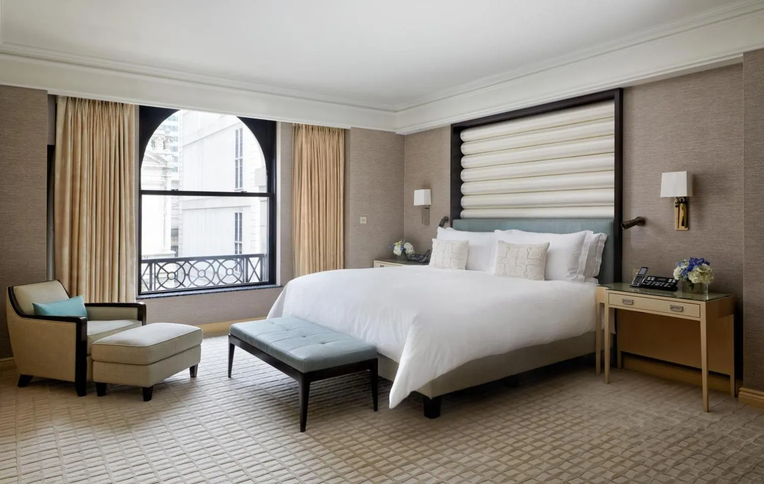 Bedroom, Bed in The Peninsula New York