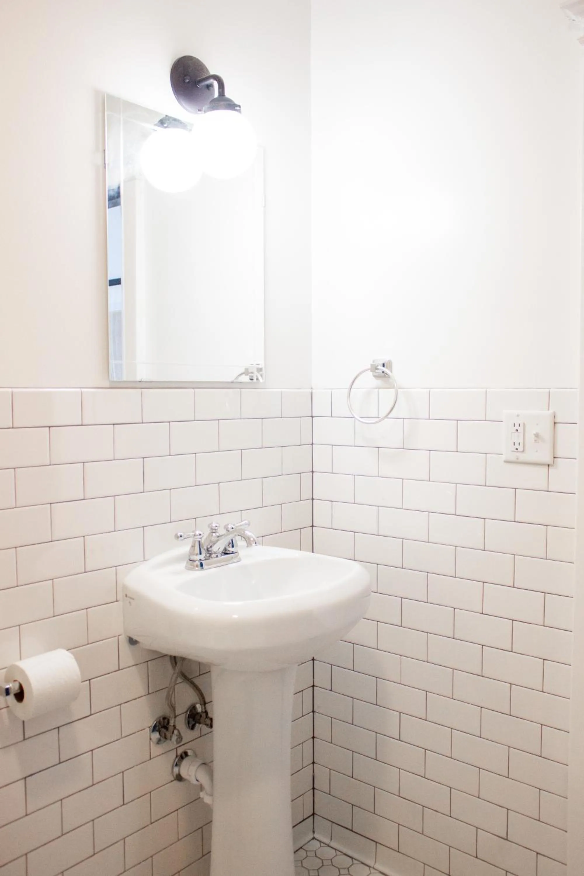 Bathroom in 11th Avenue Hostel