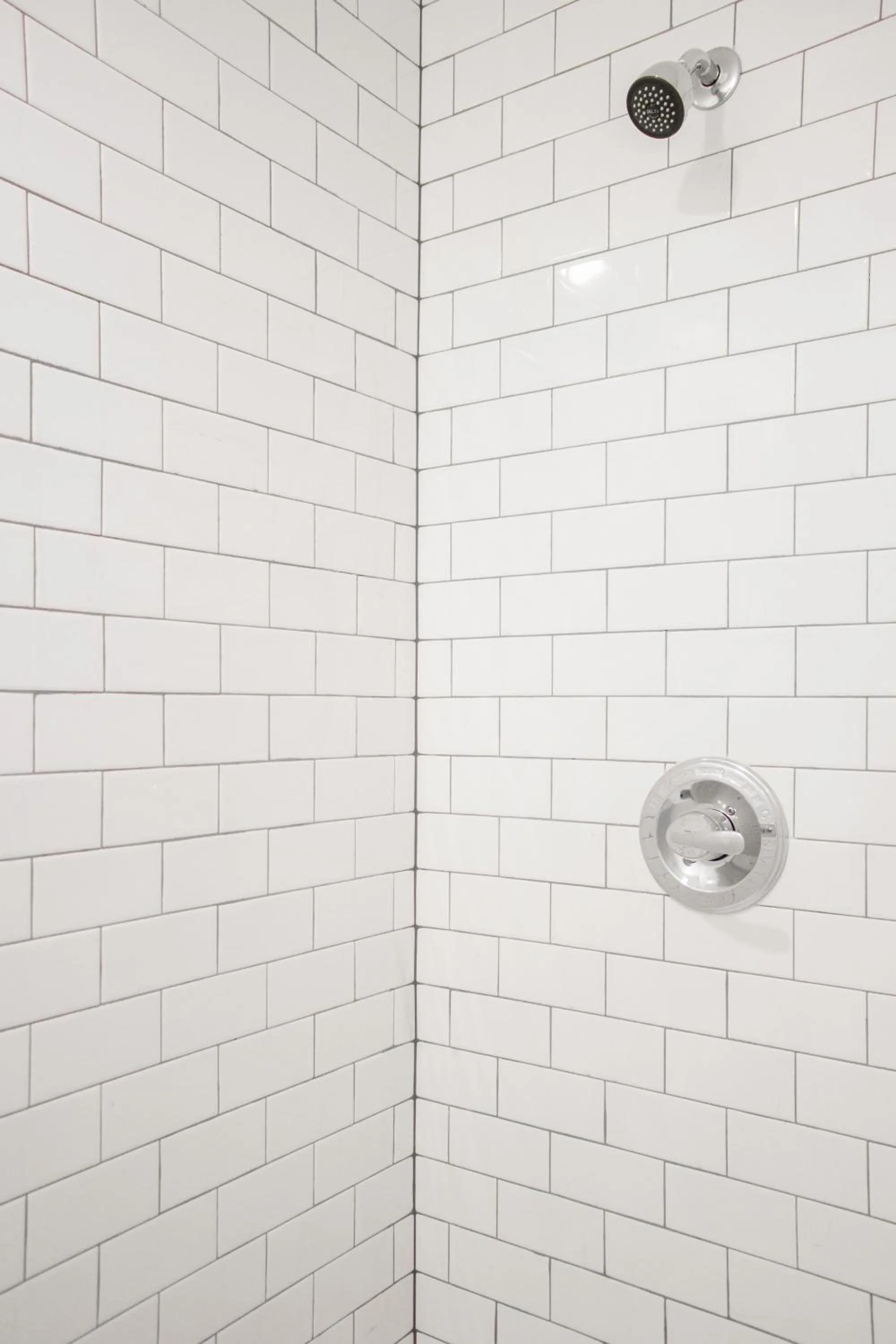 Shower in 11th Avenue Hostel