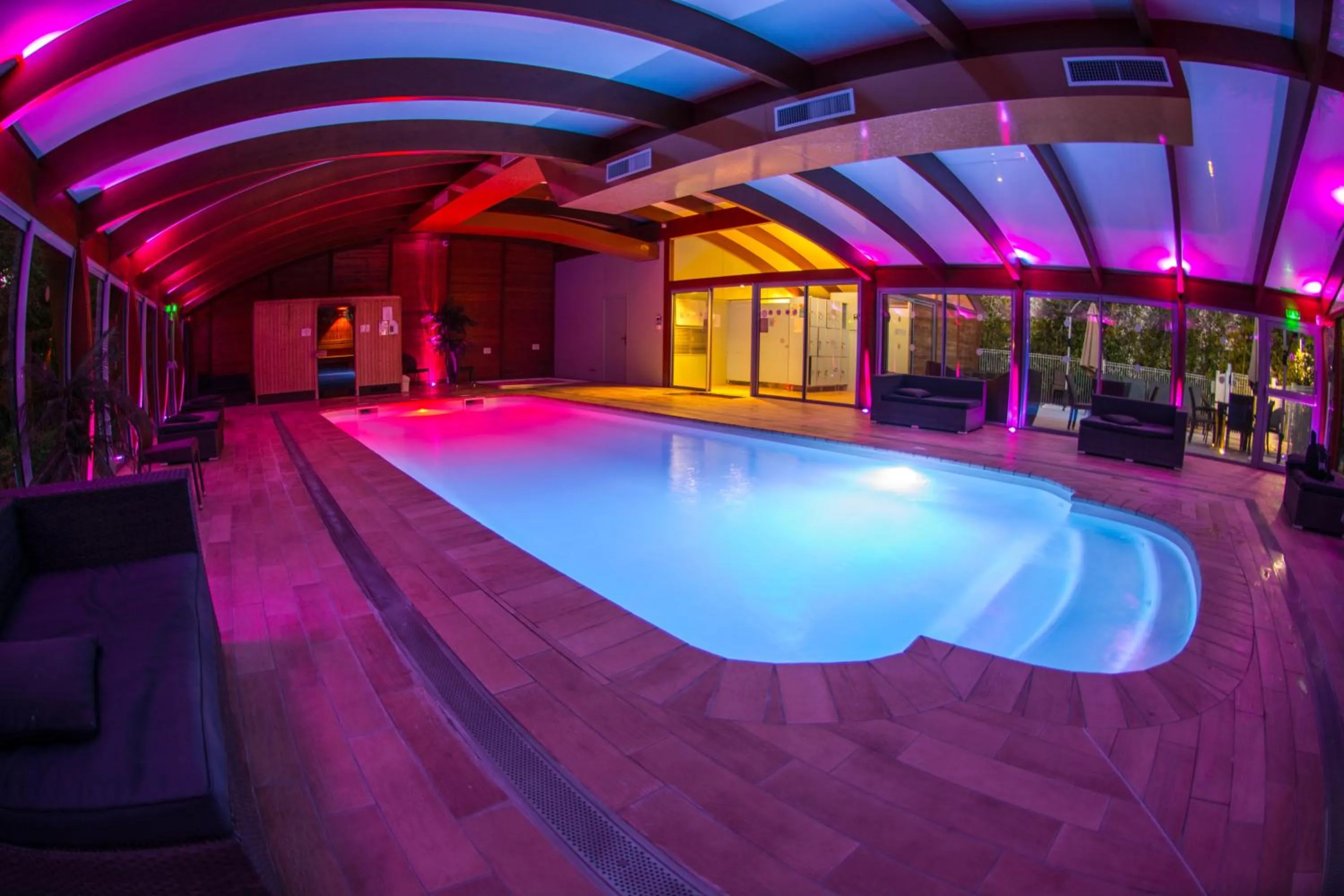 Swimming pool in Hotel SPA Plage St Jean