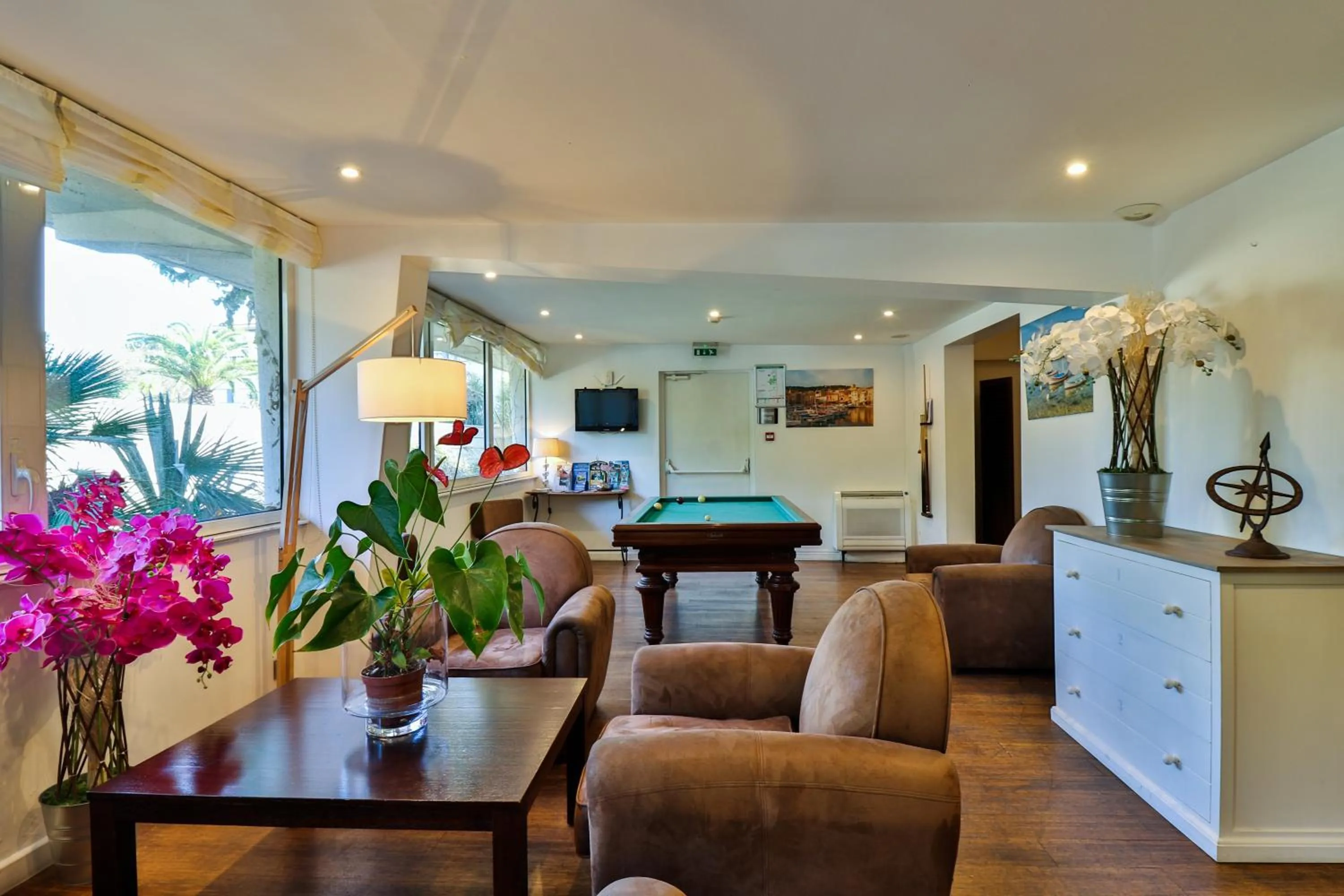 Seating area in Hotel SPA Plage St Jean