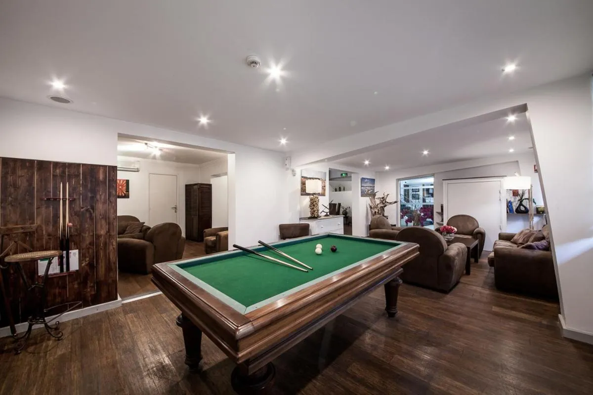 Billiard in Hotel SPA Plage St Jean