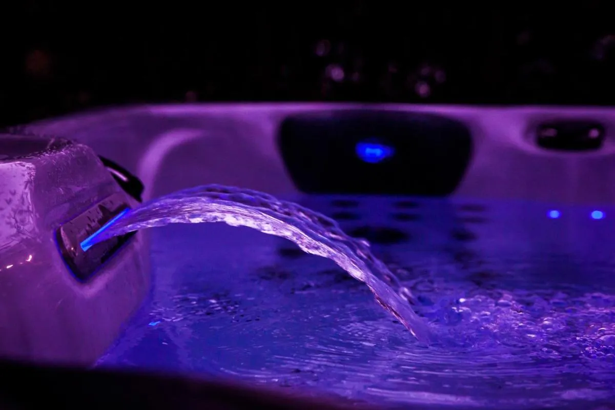 Hot Tub in Hotel SPA Plage St Jean