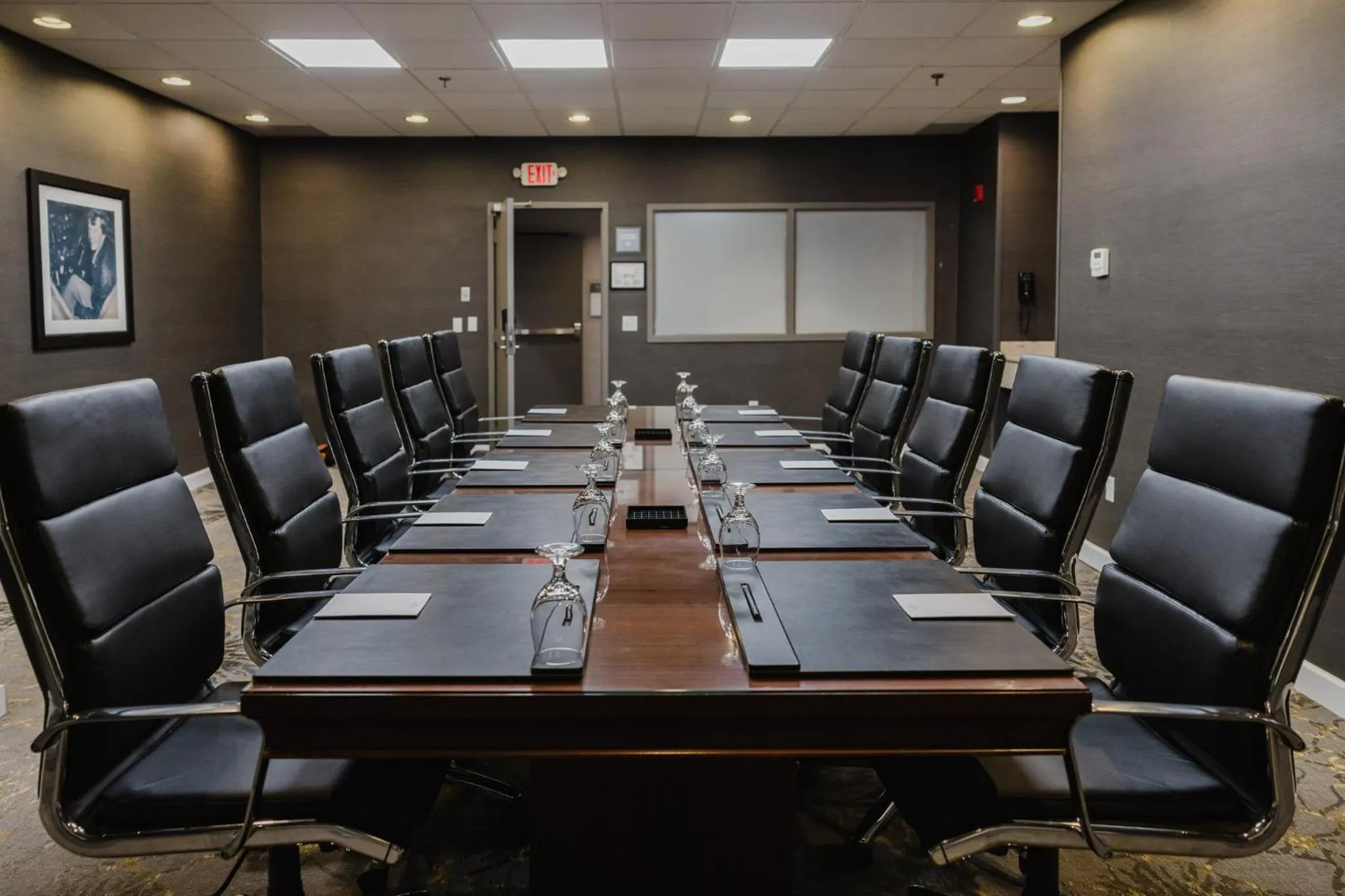 Meeting/conference room in Crowne Plaza Suites MSP Airport - Mall of America by IHG