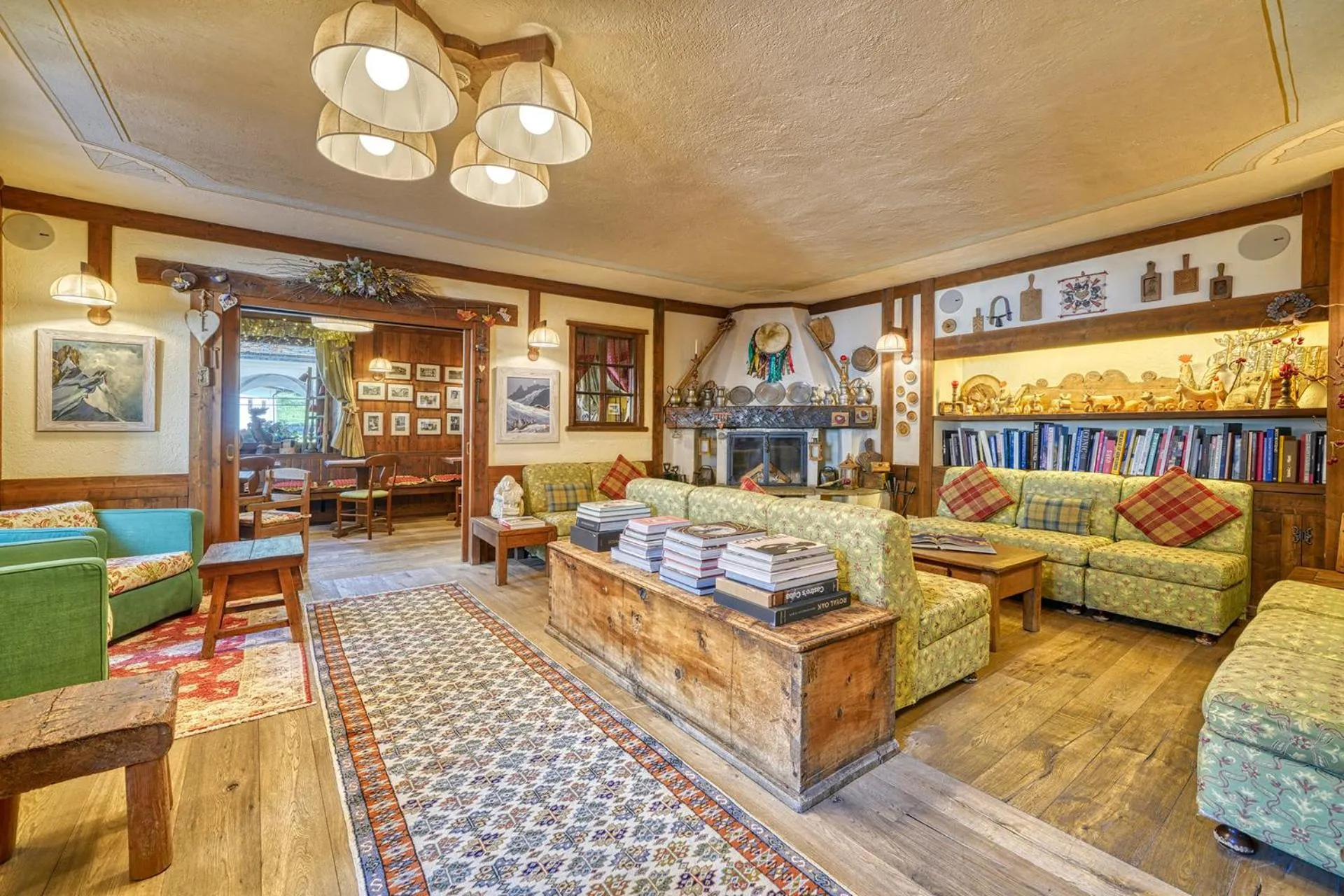 Living room in Hotel Du Grand Paradis - 1899 Auberge Boutique