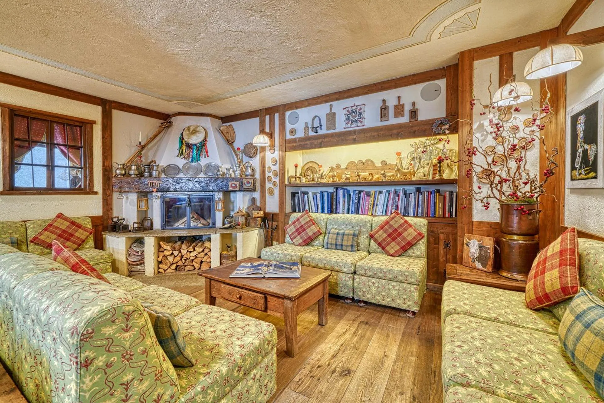 Living room in Hotel Du Grand Paradis - 1899 Auberge Boutique