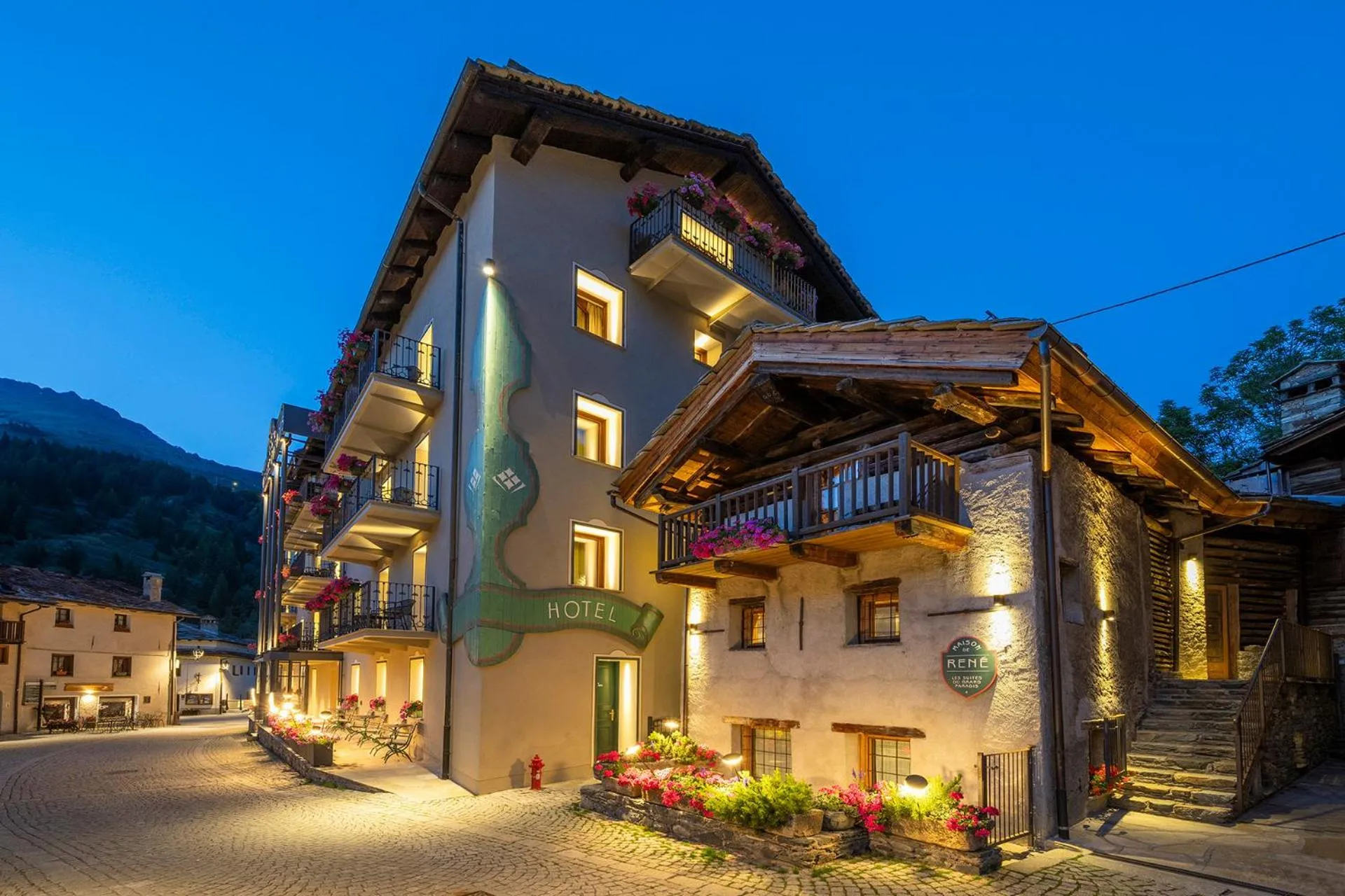 Property building in Hotel Du Grand Paradis - 1899 Auberge Boutique