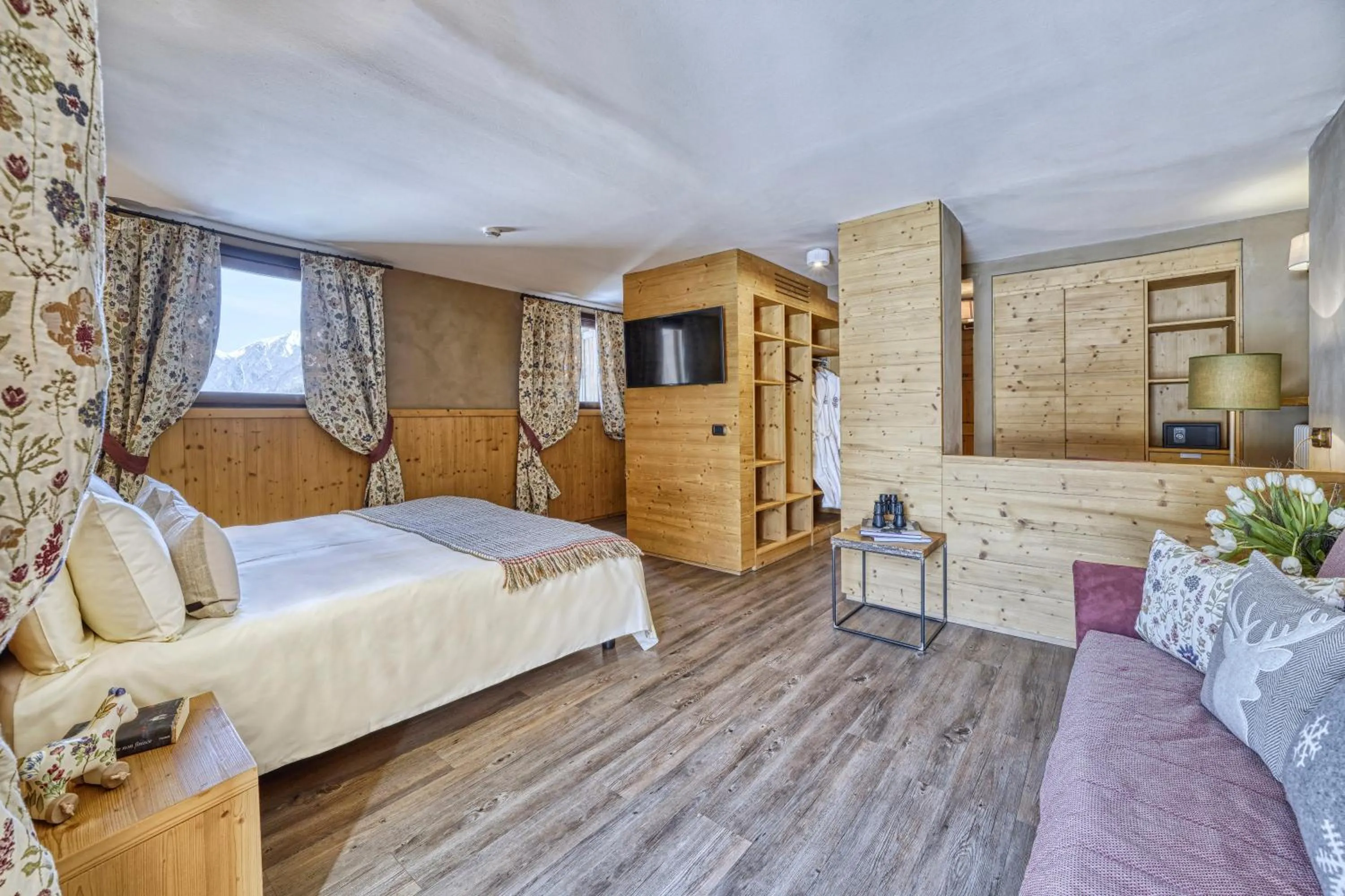 Bed in Hotel Sant'Orso - Mountain Lodge & Spa