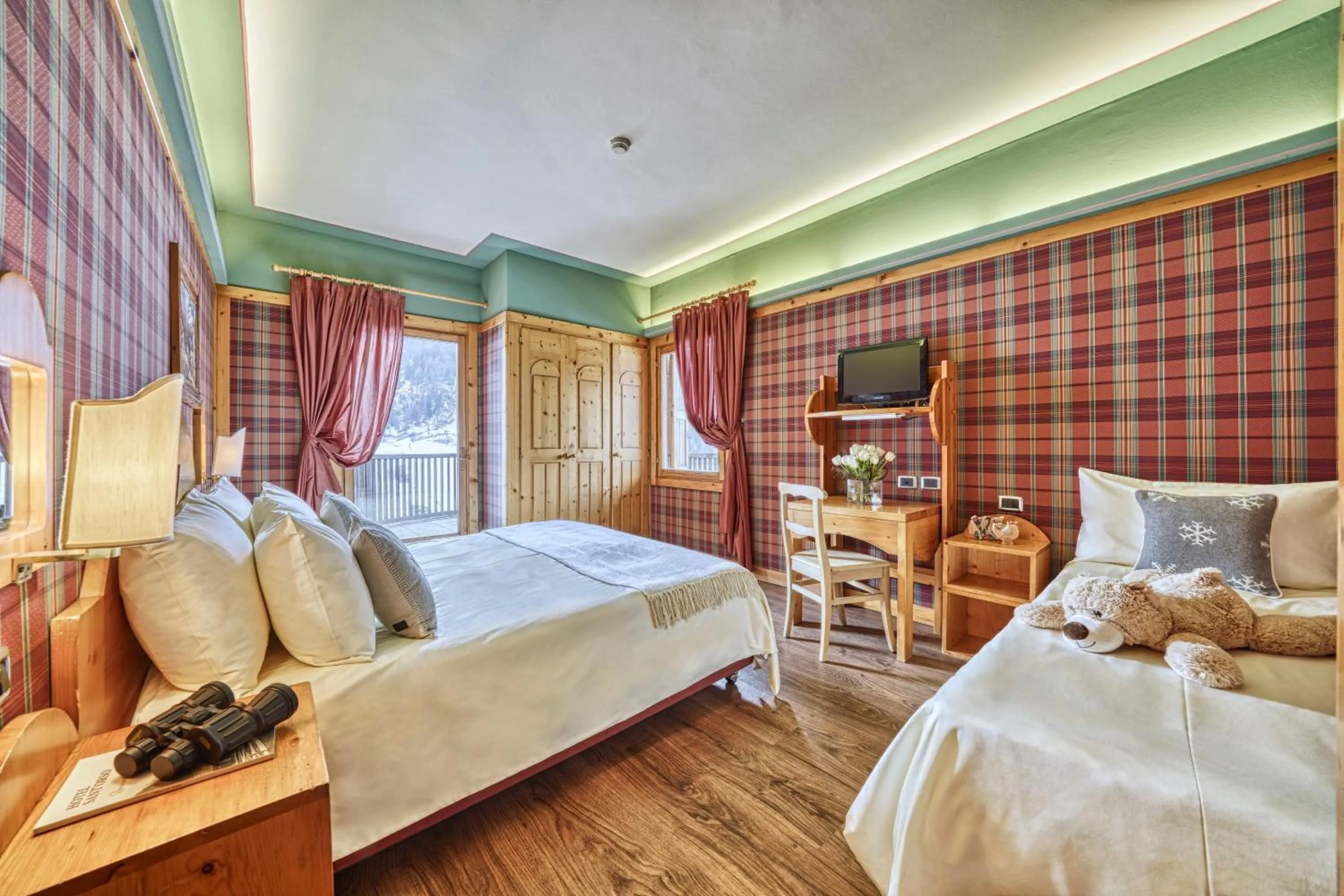 Bed in Hotel Sant'Orso - Mountain Lodge & Spa