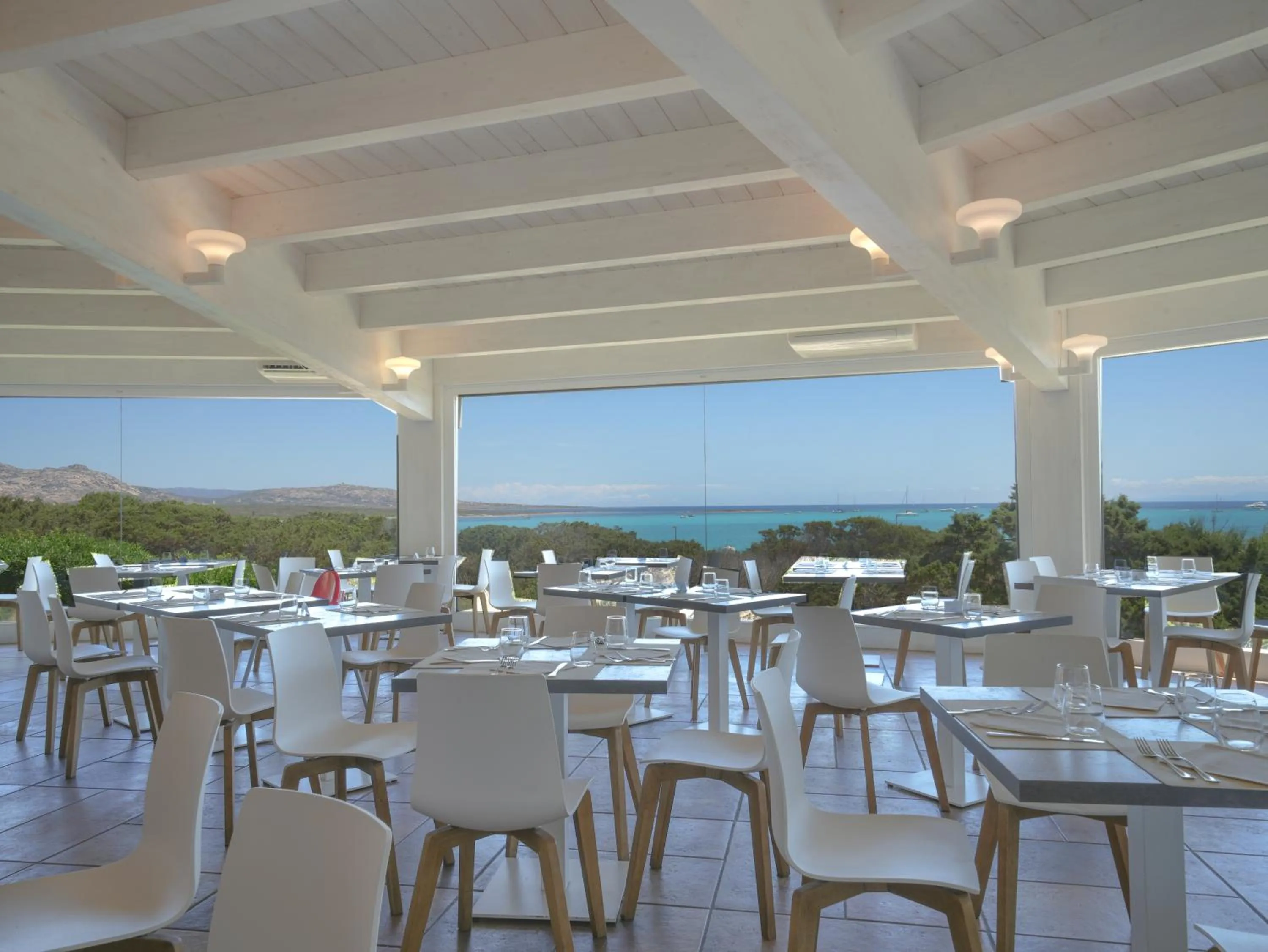 Restaurant/places to eat in Club Esse Roccaruja