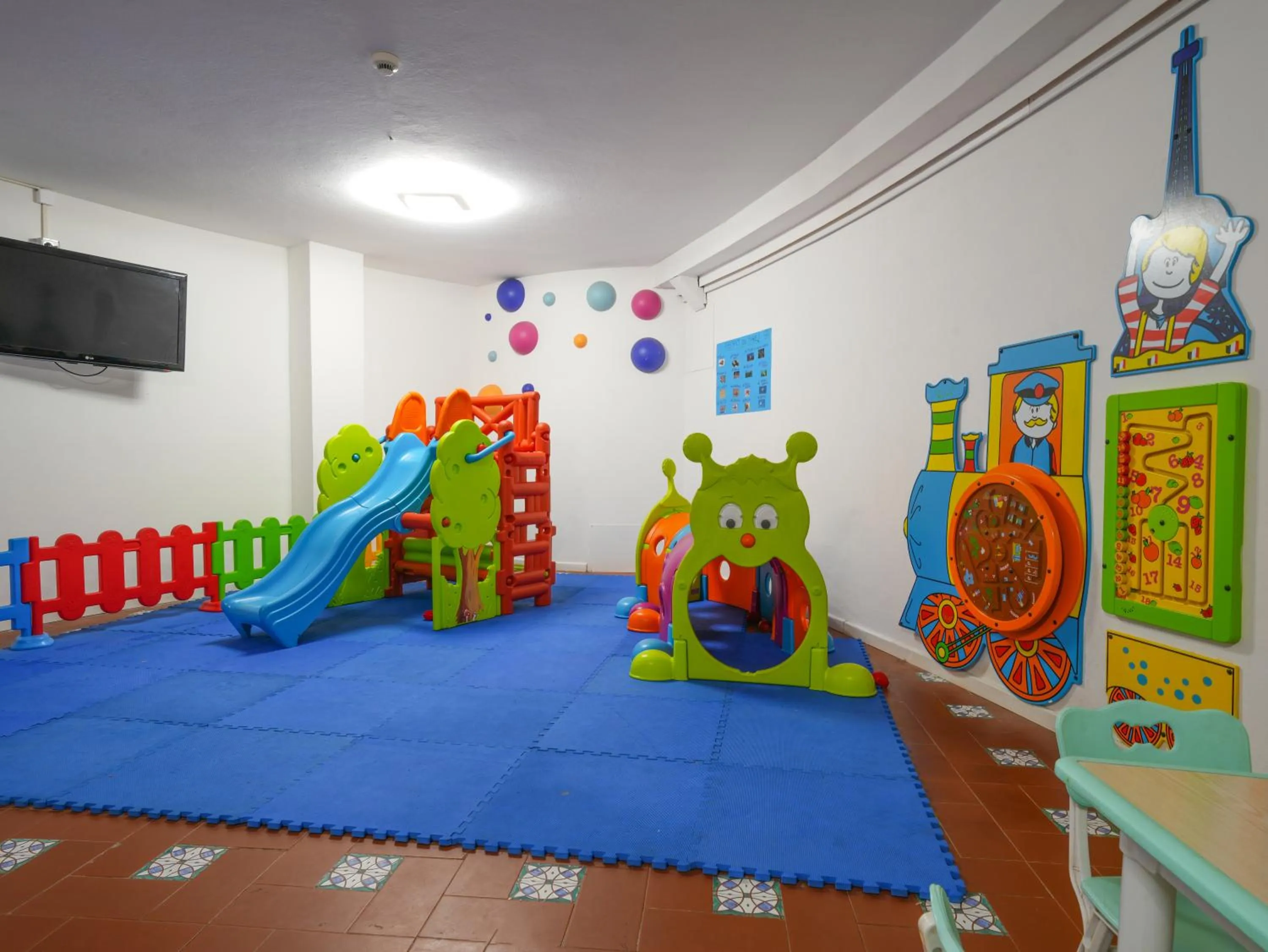 children in Club Esse Roccaruja