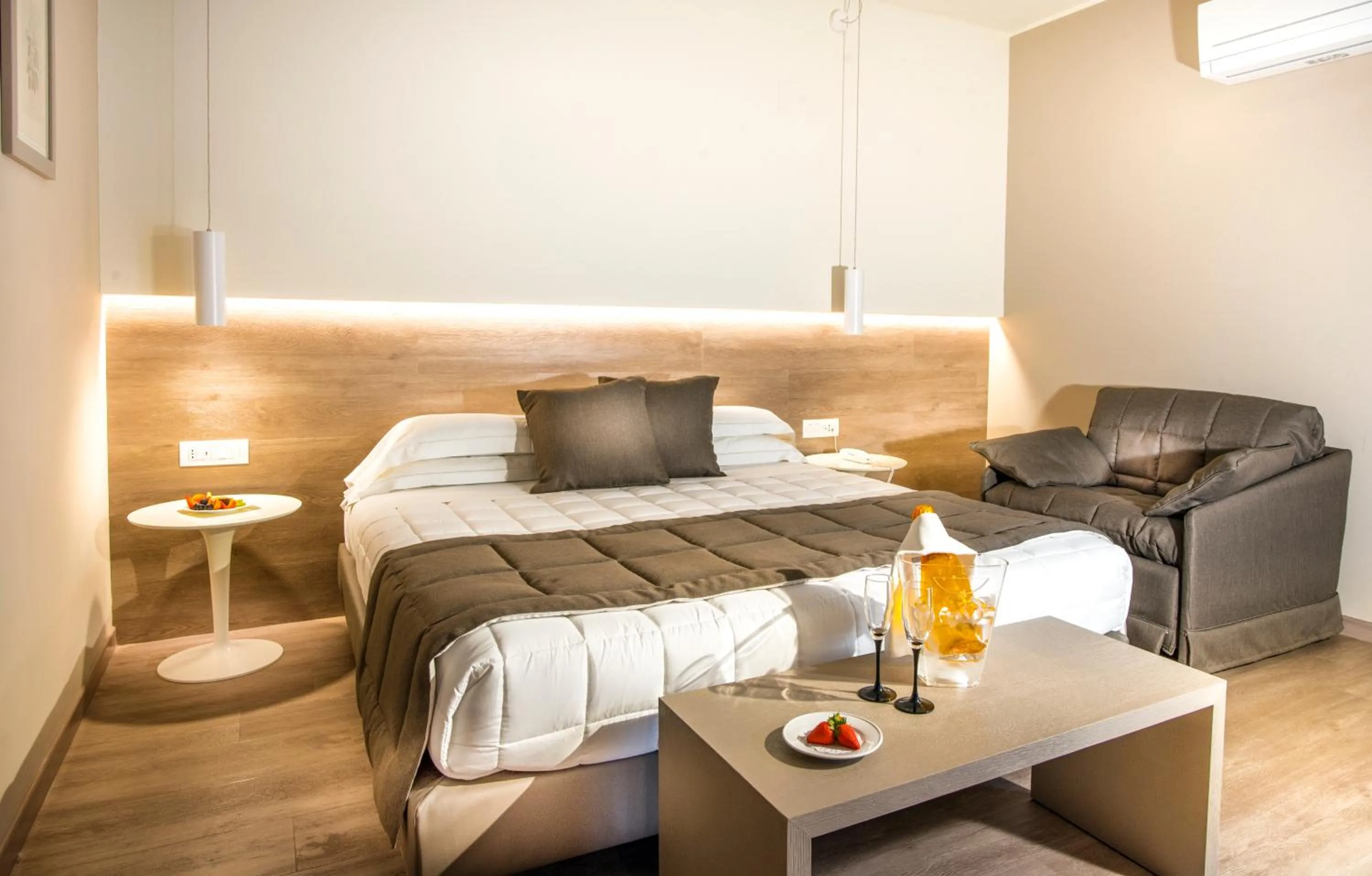 Bed in Guesia Village Hotel e Spa