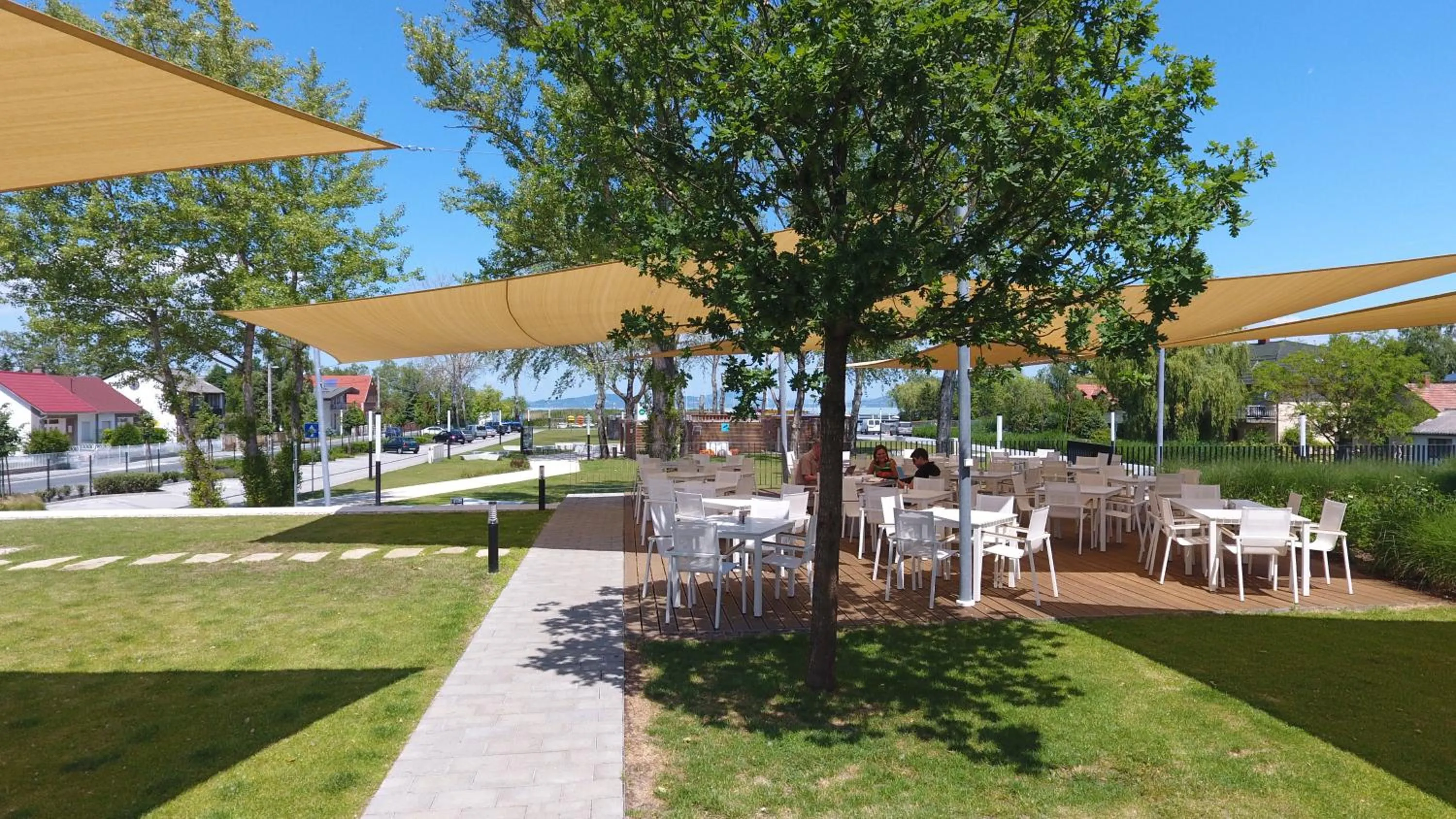 Fenyves Yacht Club Superior