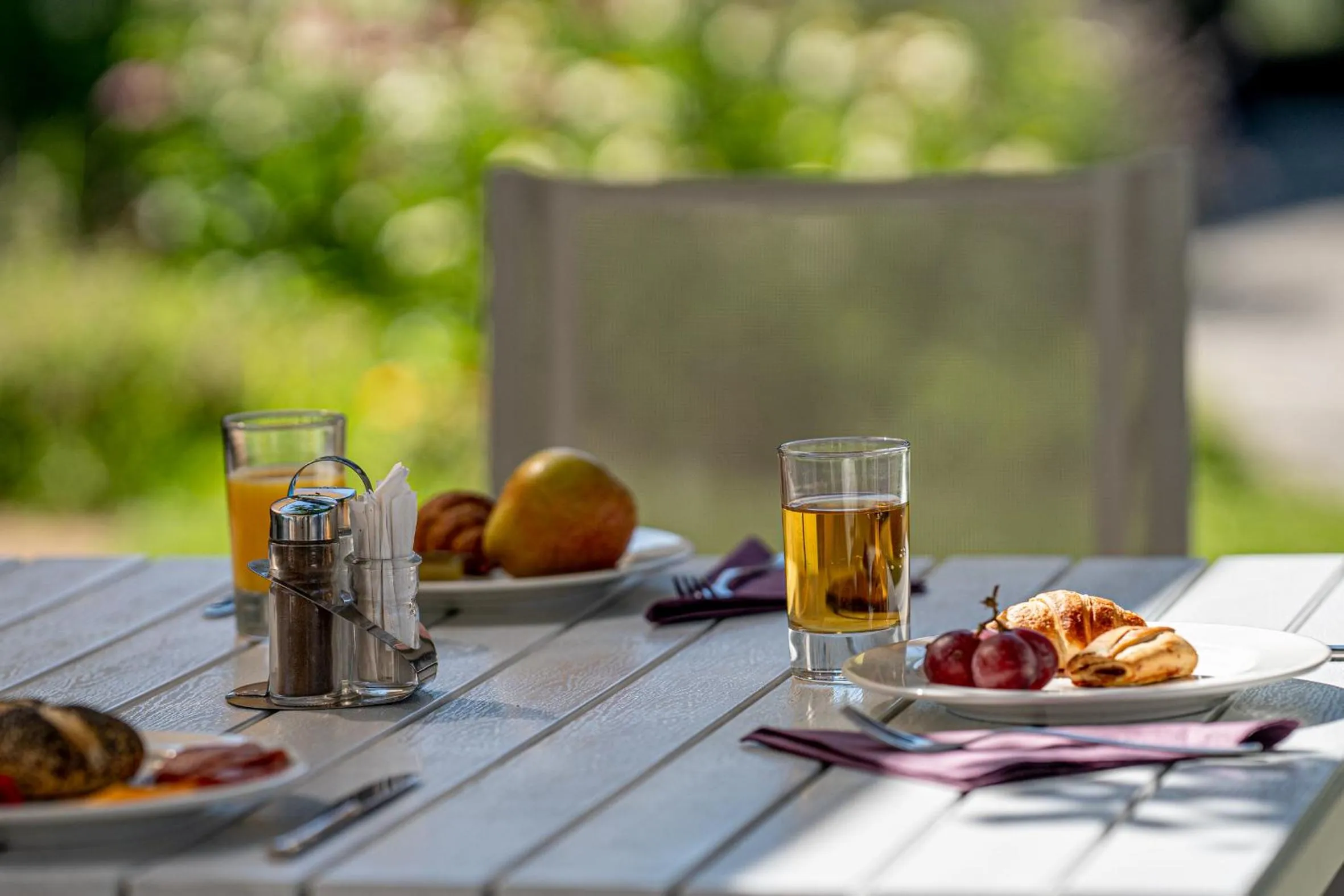 Fenyves Yacht Club Superior