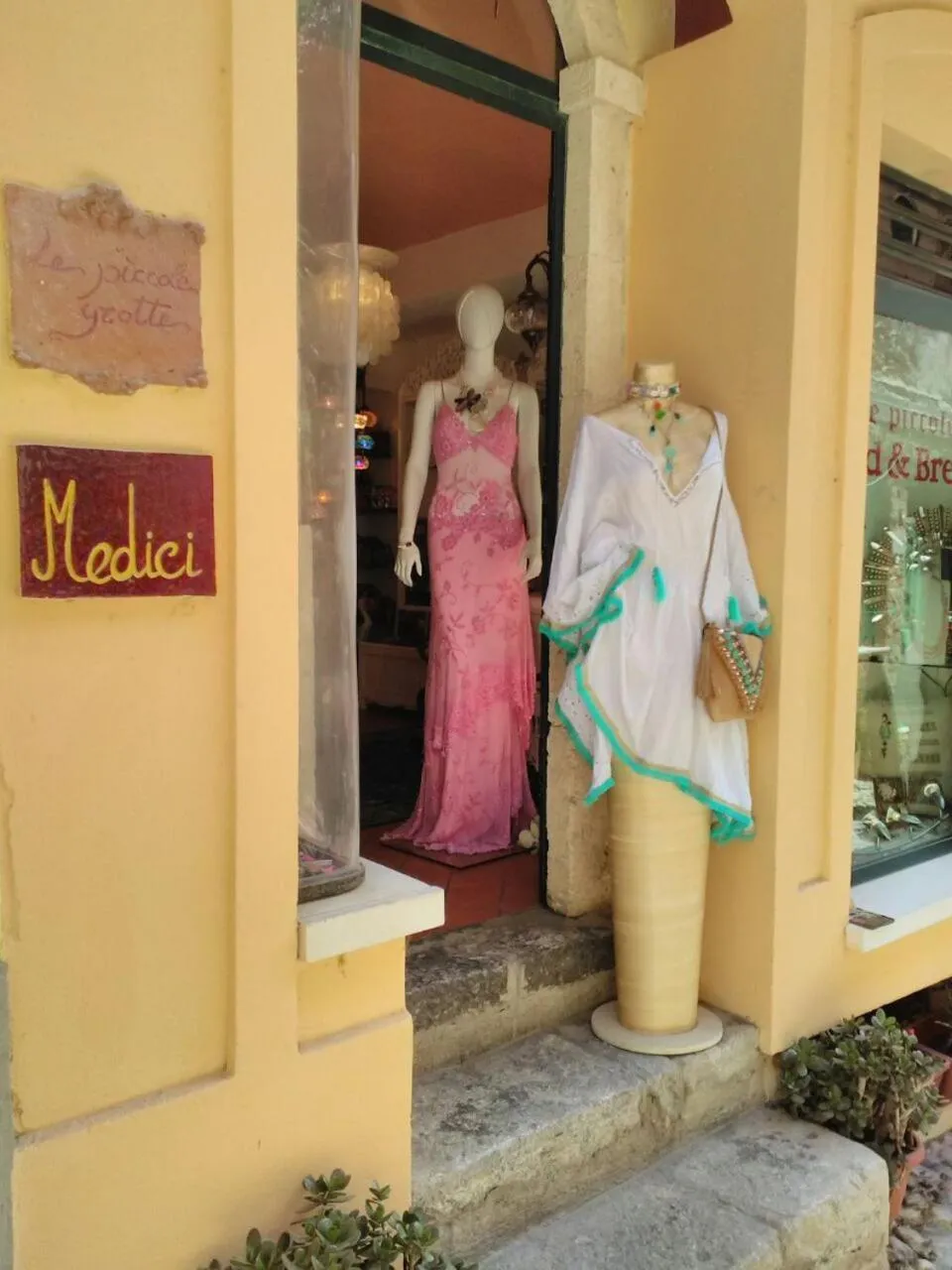 Logo/Certificate/Sign in La Locandiera affittacamere