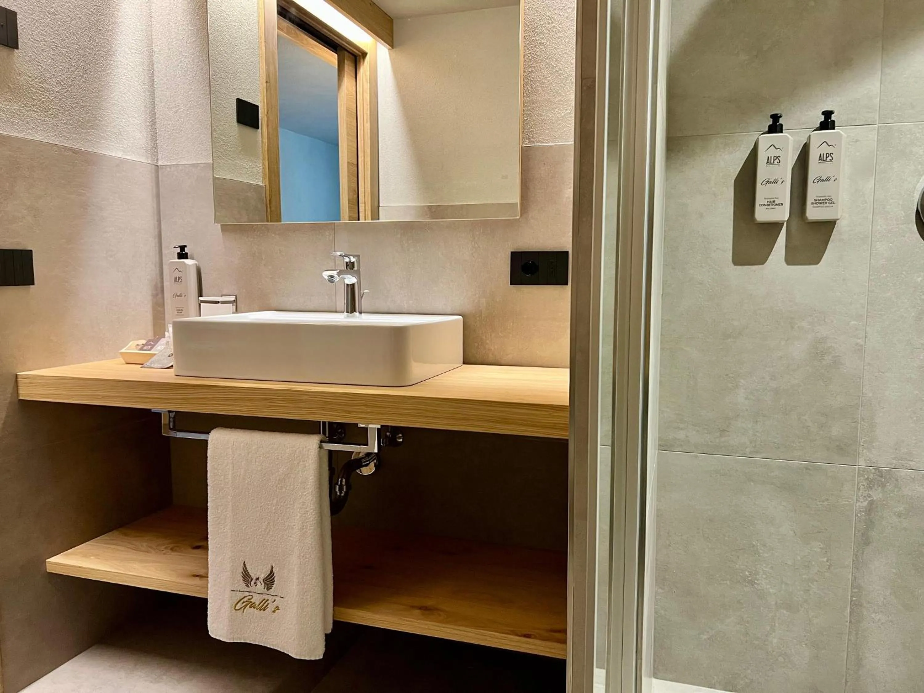 Shower in Hotel Galli's - Centro