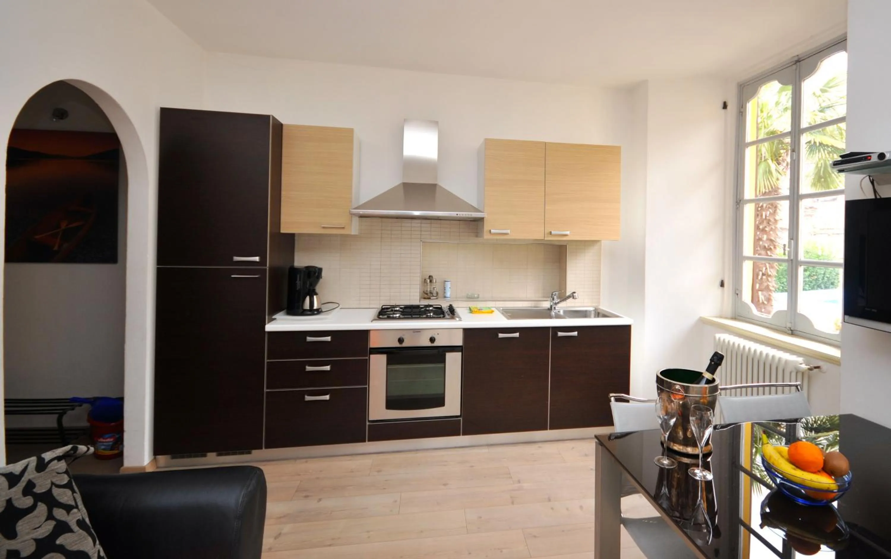 Kitchen or kitchenette in VILLA VINICIA, pool, jacuzzi, airco