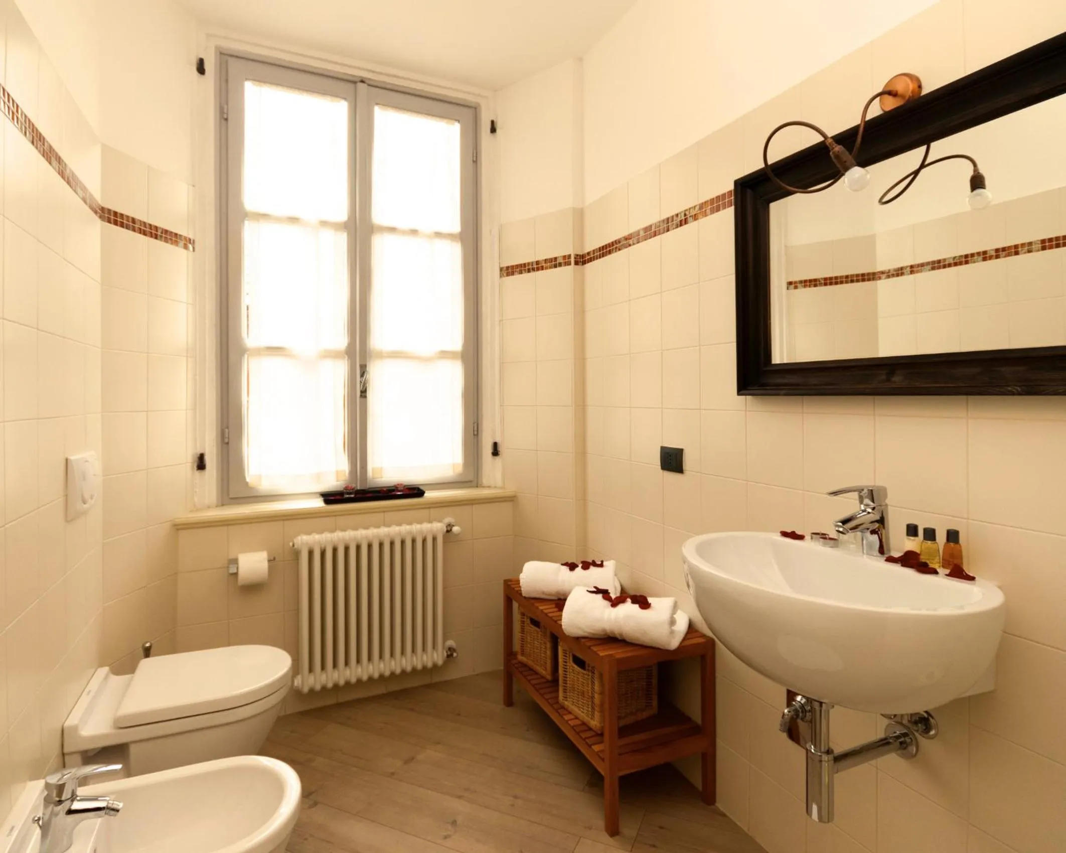 Bathroom in VILLA VINICIA, pool, jacuzzi, airco