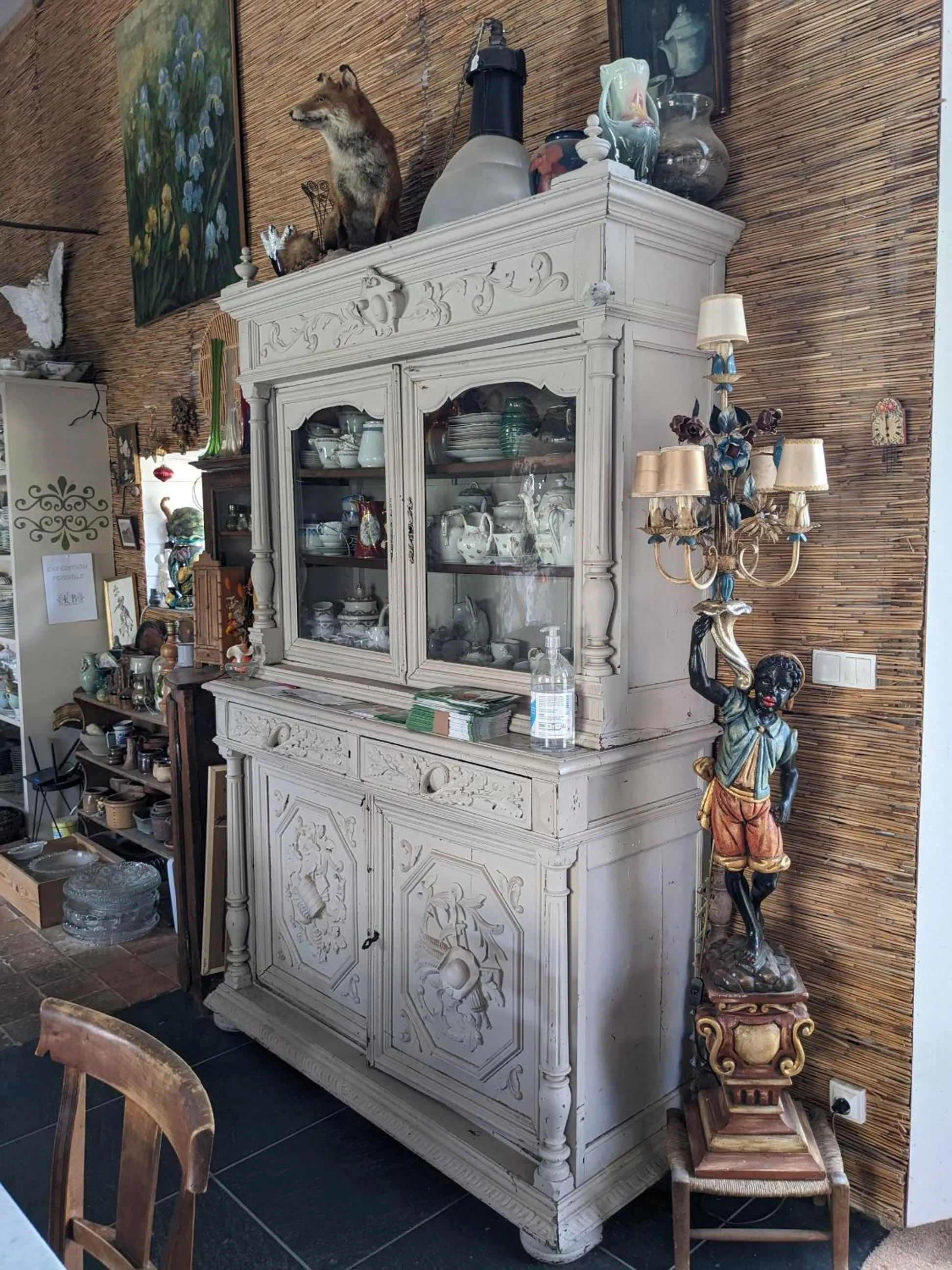 kitchen in Loge & Broc