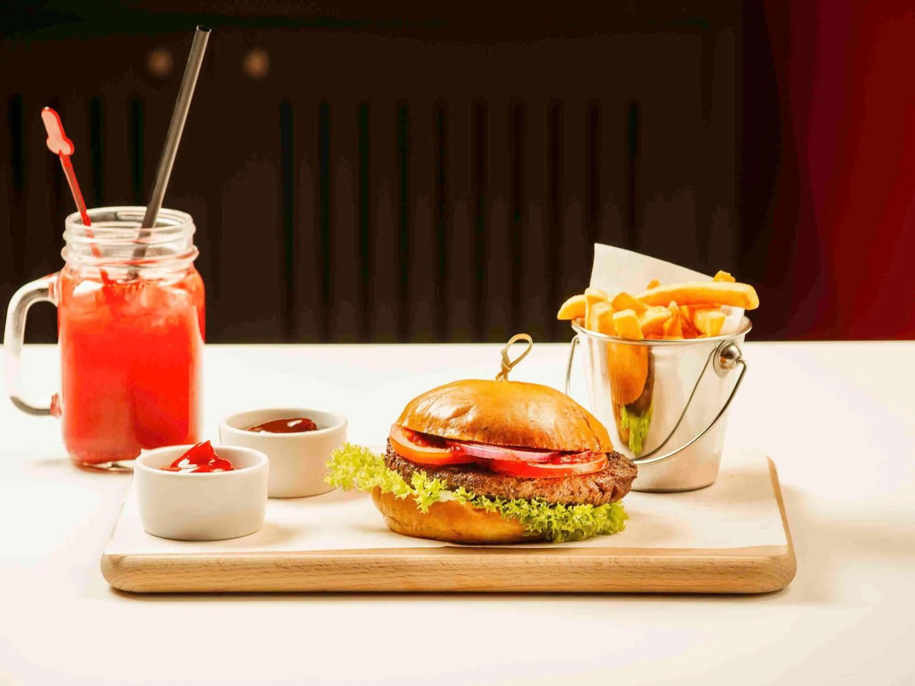 Restaurant/places to eat in Ibis Warszawa Ostrobramska