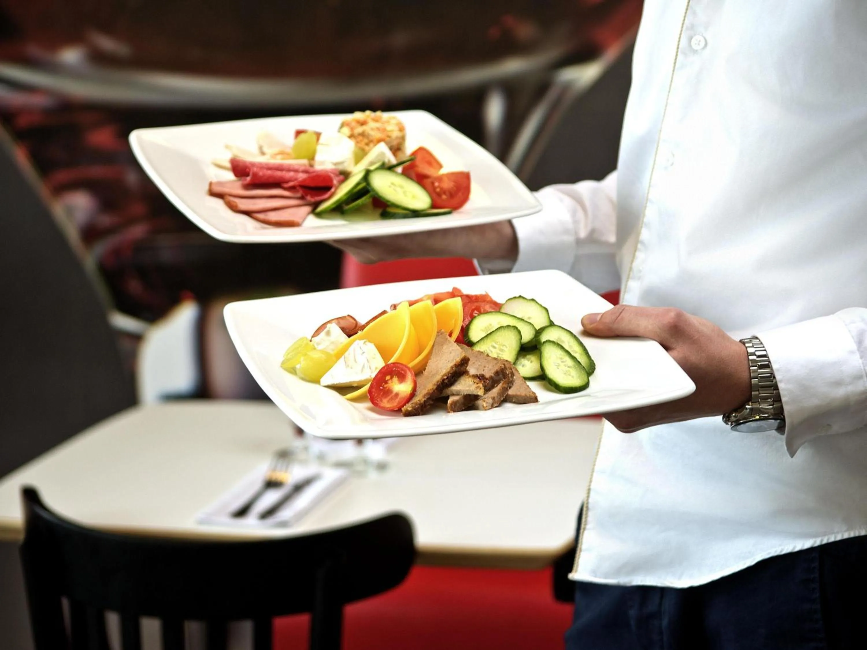 Restaurant/places to eat in Ibis Warszawa Ostrobramska